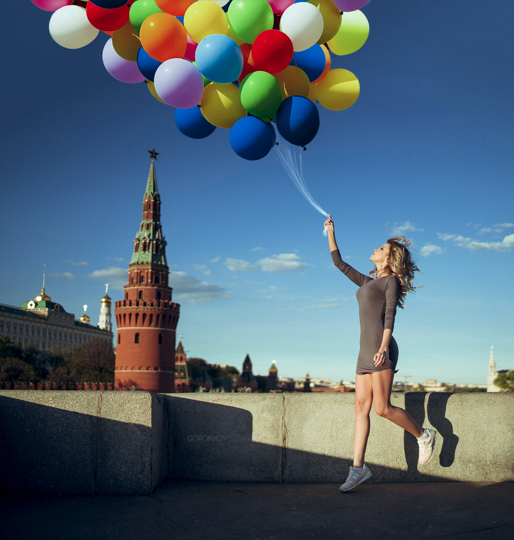 Women Model Balloon Ivan Gorokhov Moscow Kremlin Cityscape 1791x1880