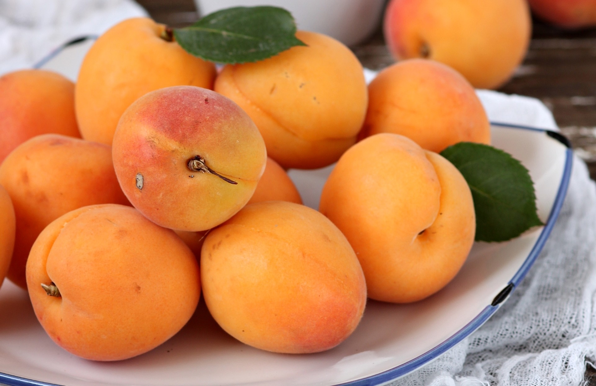 Fruit Food Peaches 1920x1243