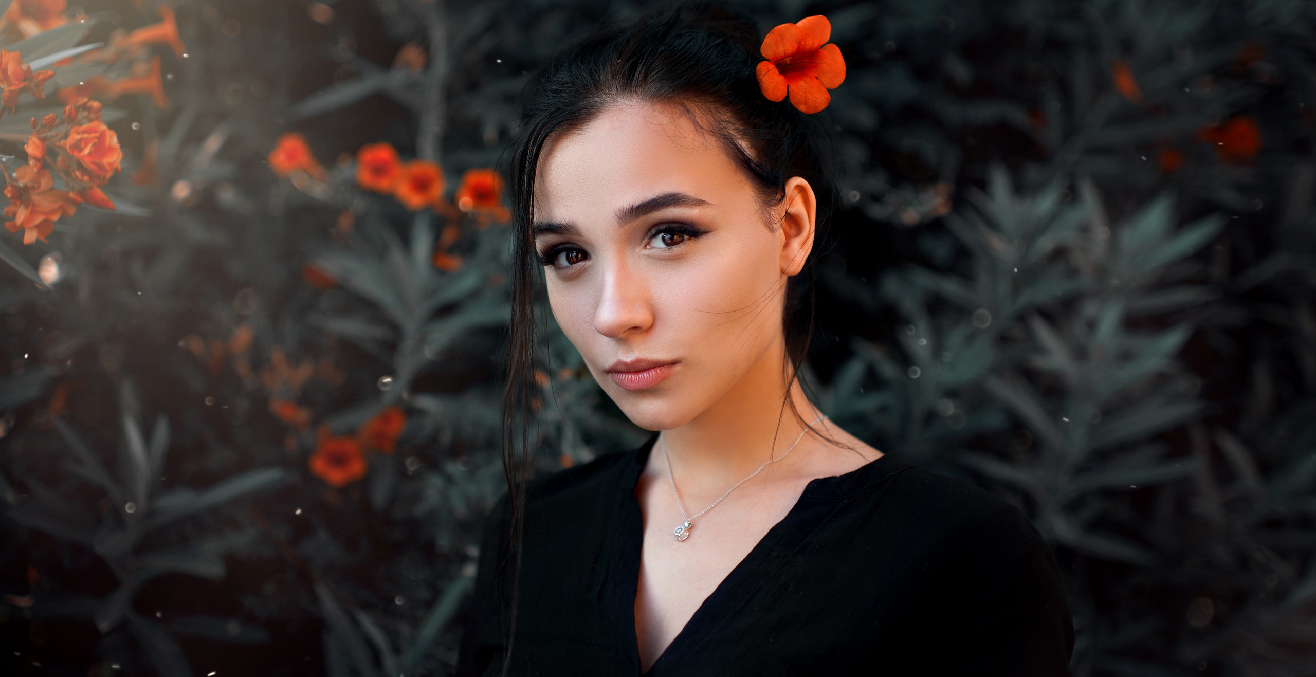 Women Model Dark Hair Brown Eyes Looking At Viewer Depth Of Field Selective Coloring Flowers Flower  2560x1317