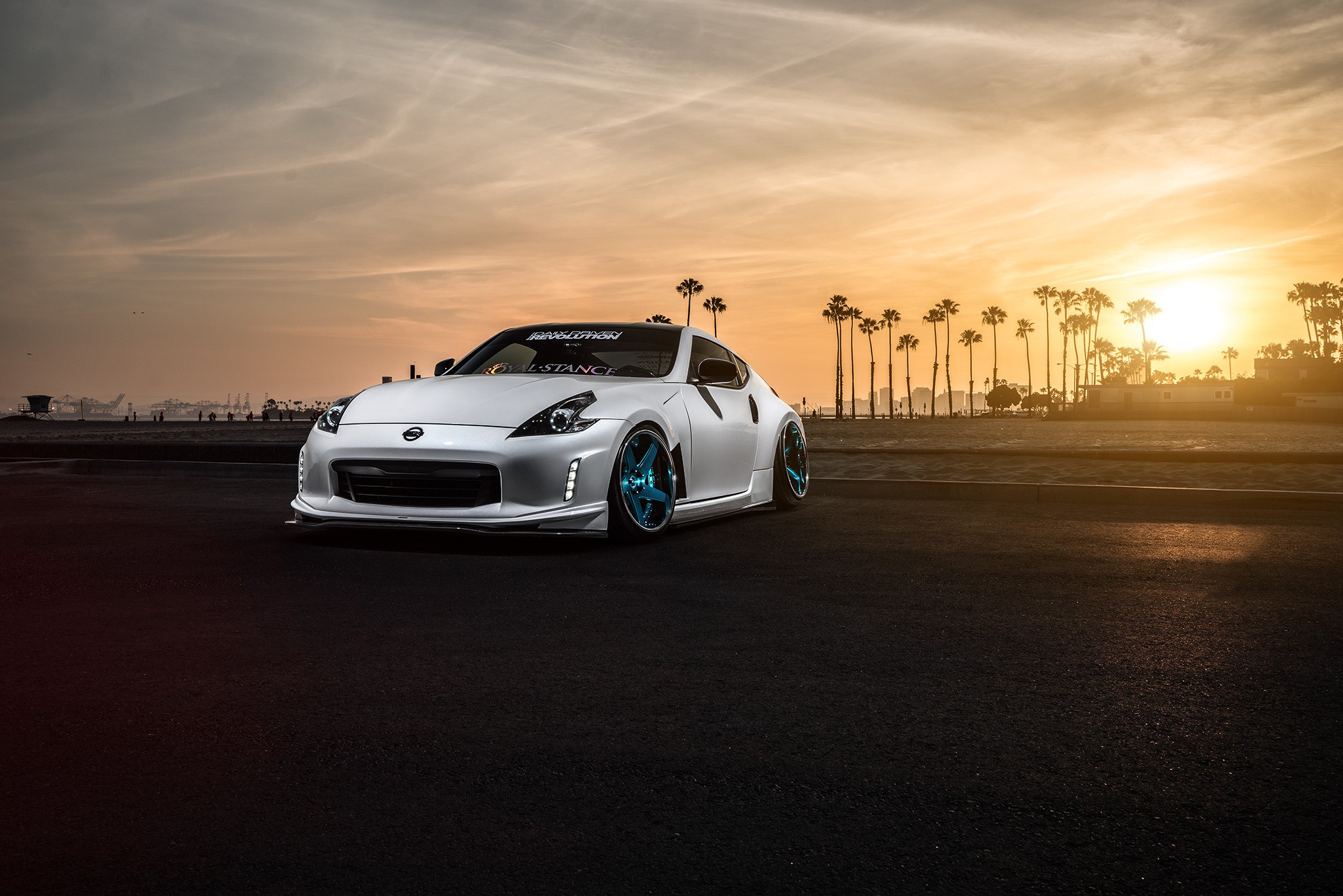 Nissan 370Z Car Stance Sunlight Palm Trees Tuning Colored Wheels Negative Camber Stanced 2048x1367