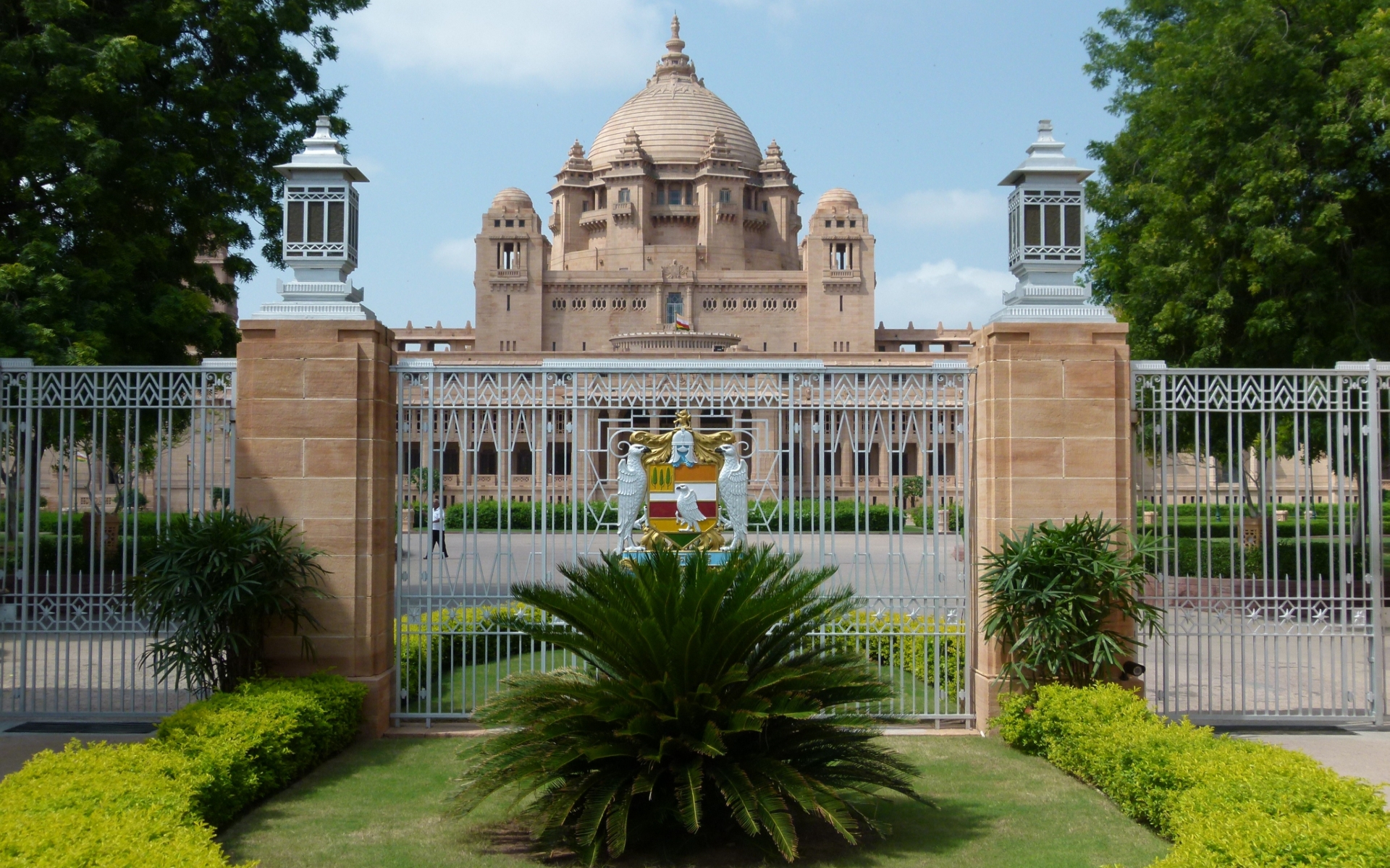 Man Made Umaid Bhawan Palace 1920x1200