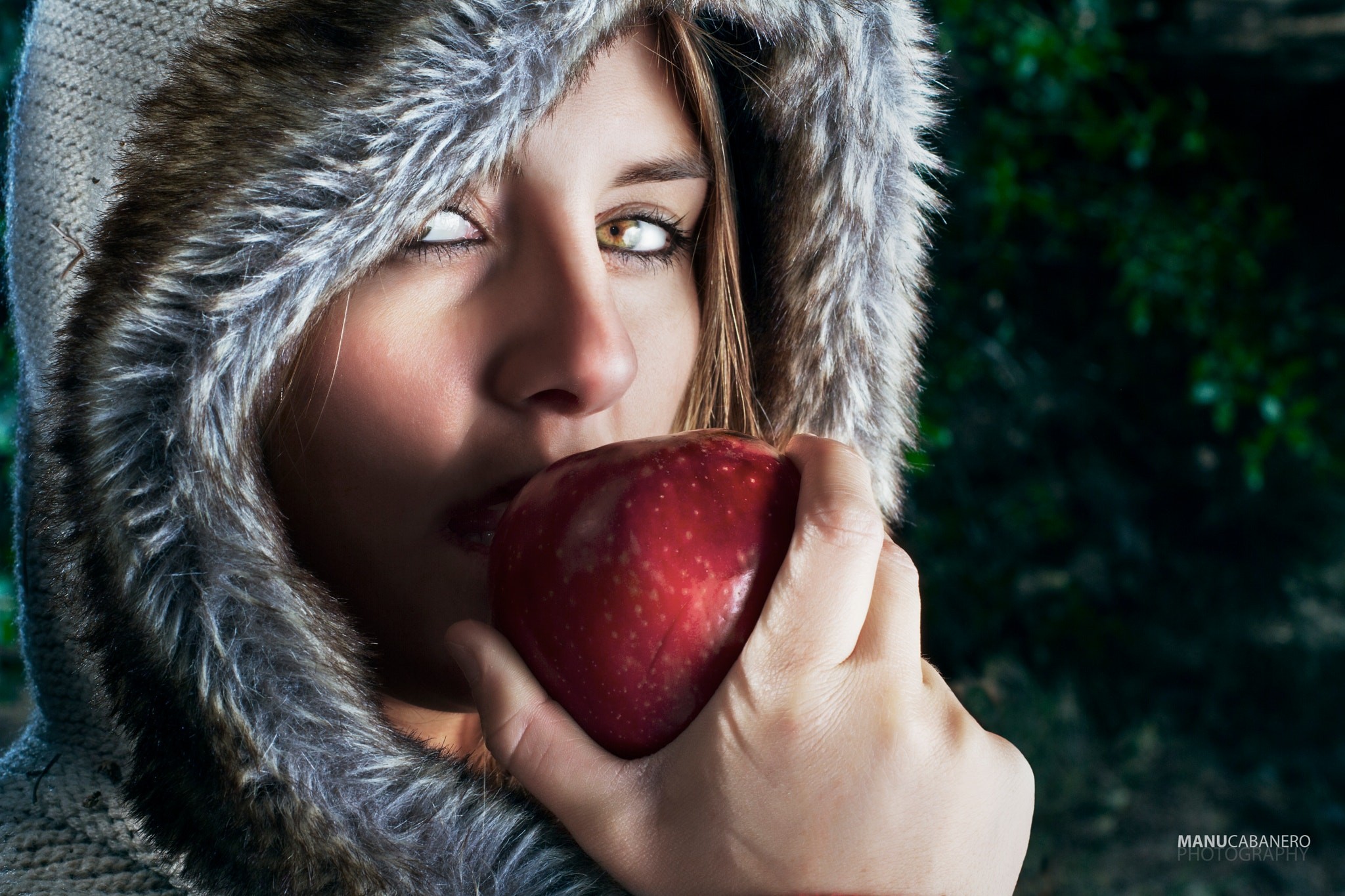 Fruit Biting Apples Hood Women Model 500px Manu Cabanero Sanchez Face Hoods 2048x1365