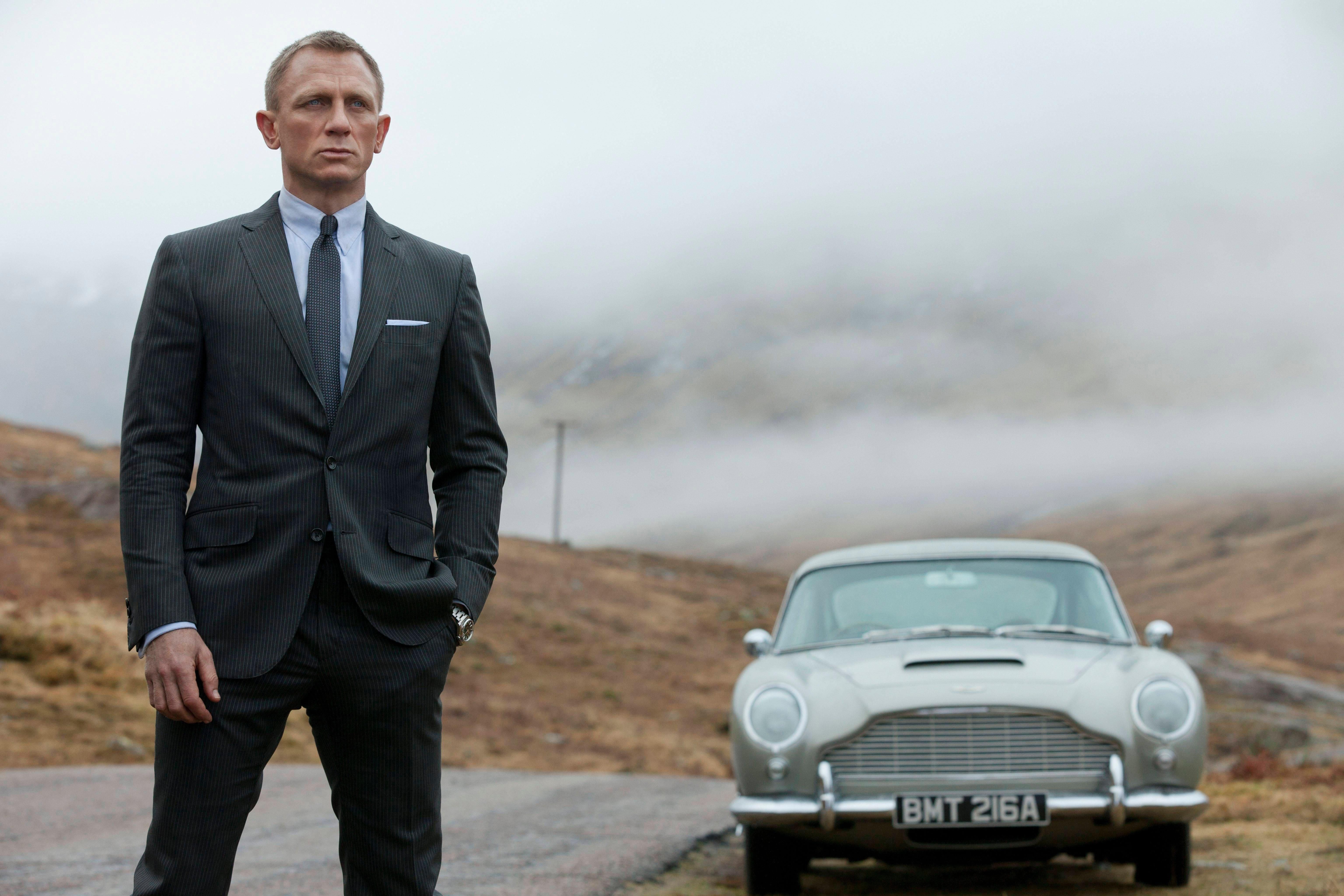 Daniel Craig 007 James Bond Actor Men Aston Martin Car 6144x4096