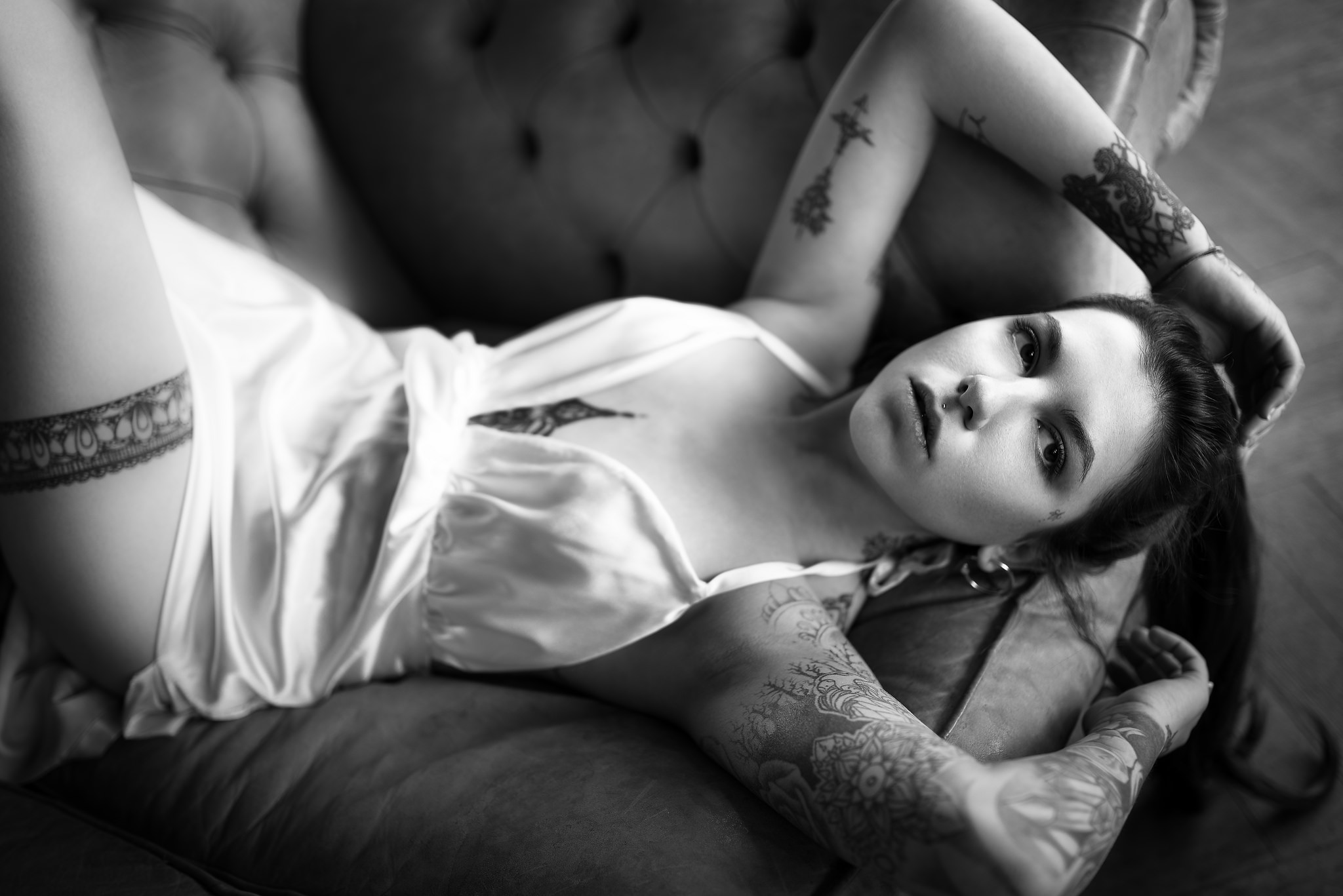 Women Monochrome Dress Tattoo Couch Arms Up Luca Foscili 2048x1367