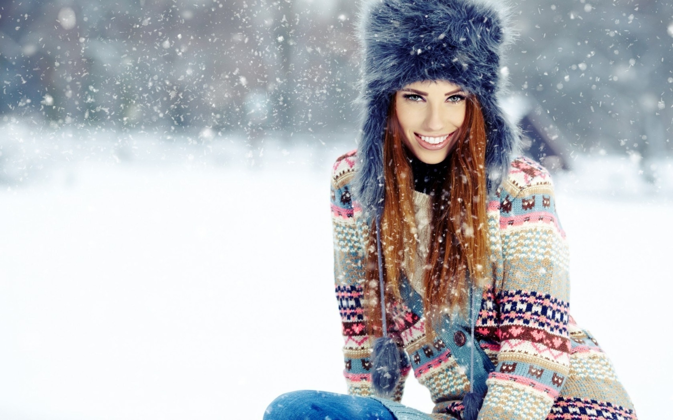 Women Fluffy Hat Blue Eyes Smiling Winter Snow Redhead Depth Of Field Izabela Magier 2560x1600