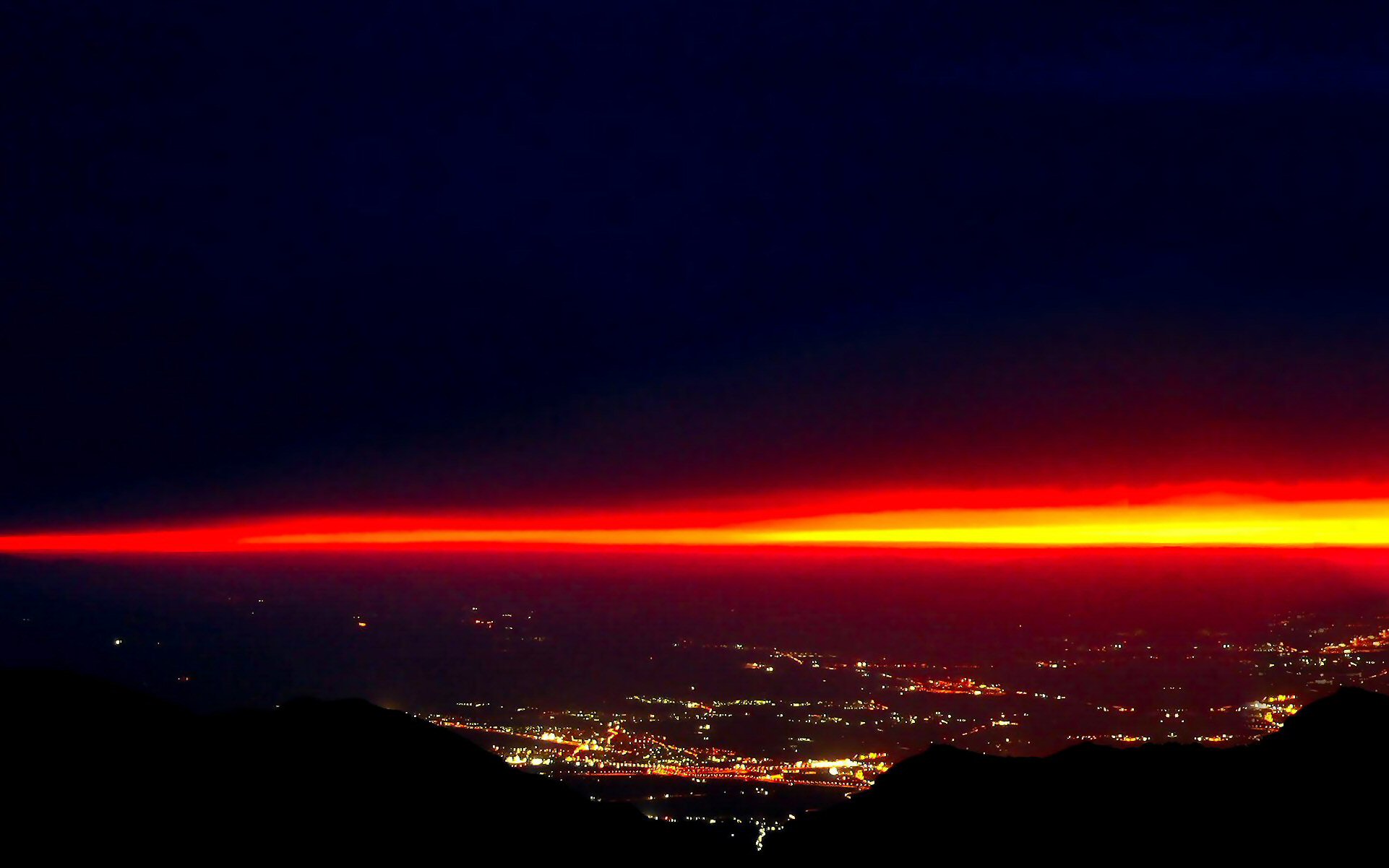 Sunset Horizon City Granada 1922x1202