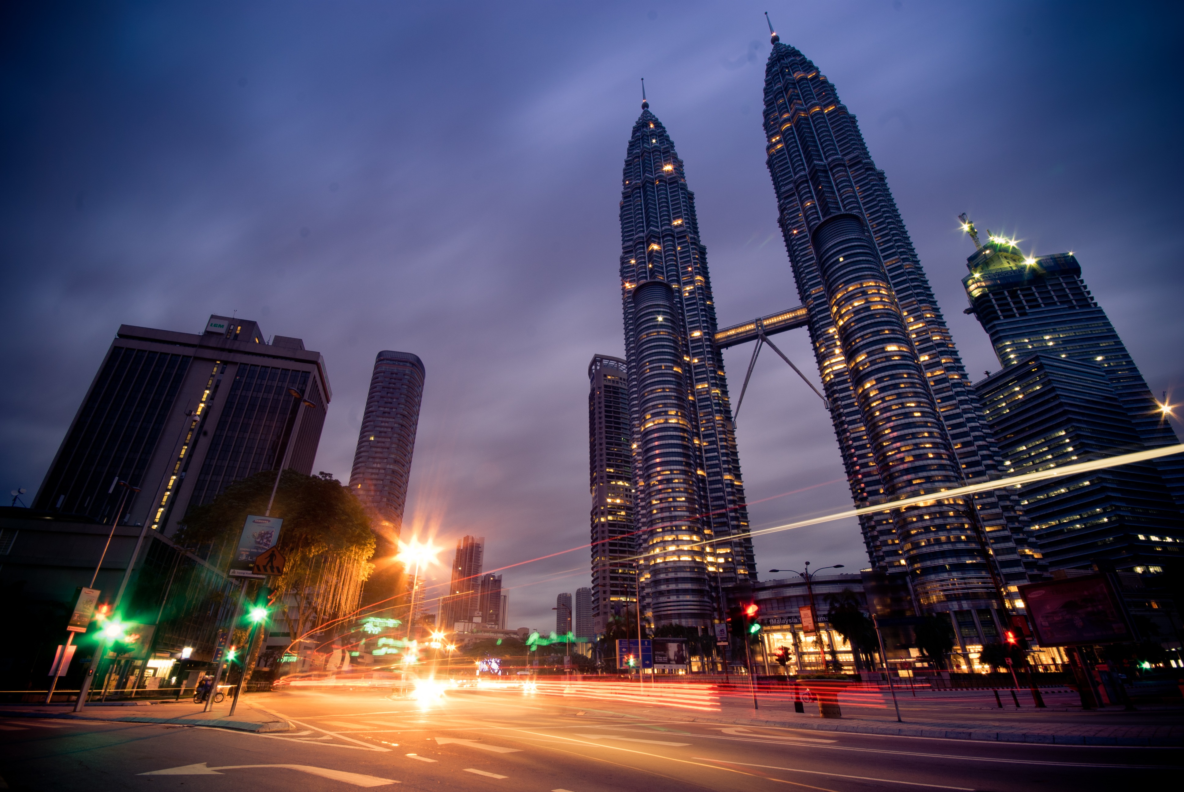 Petronas Towers Time Lapse Skyscraper Kuala Lumpur Malaysia Building Night Architecture Tower Man Ma 3872x2592