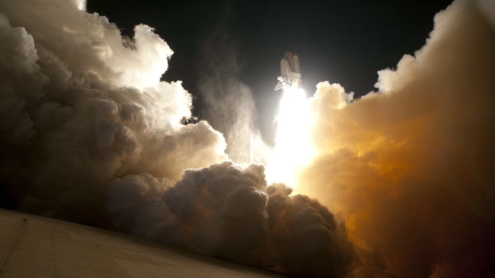Space Shuttle Vehicle Launch Launching Smoke 1920x1080
