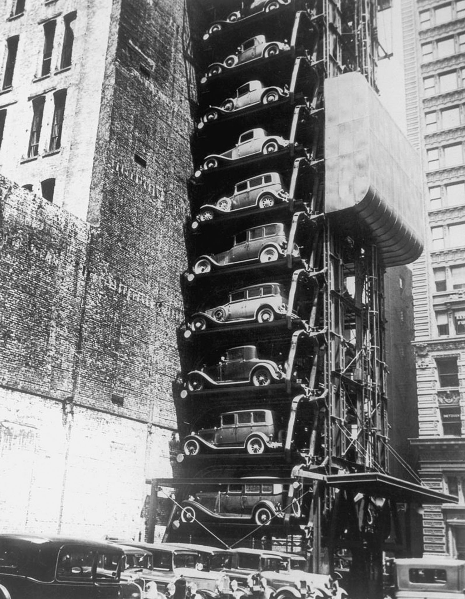 Photography Monochrome Vintage Elevator Car Classic Car Parking Building USA Urban Technology New Yo 1490x1920