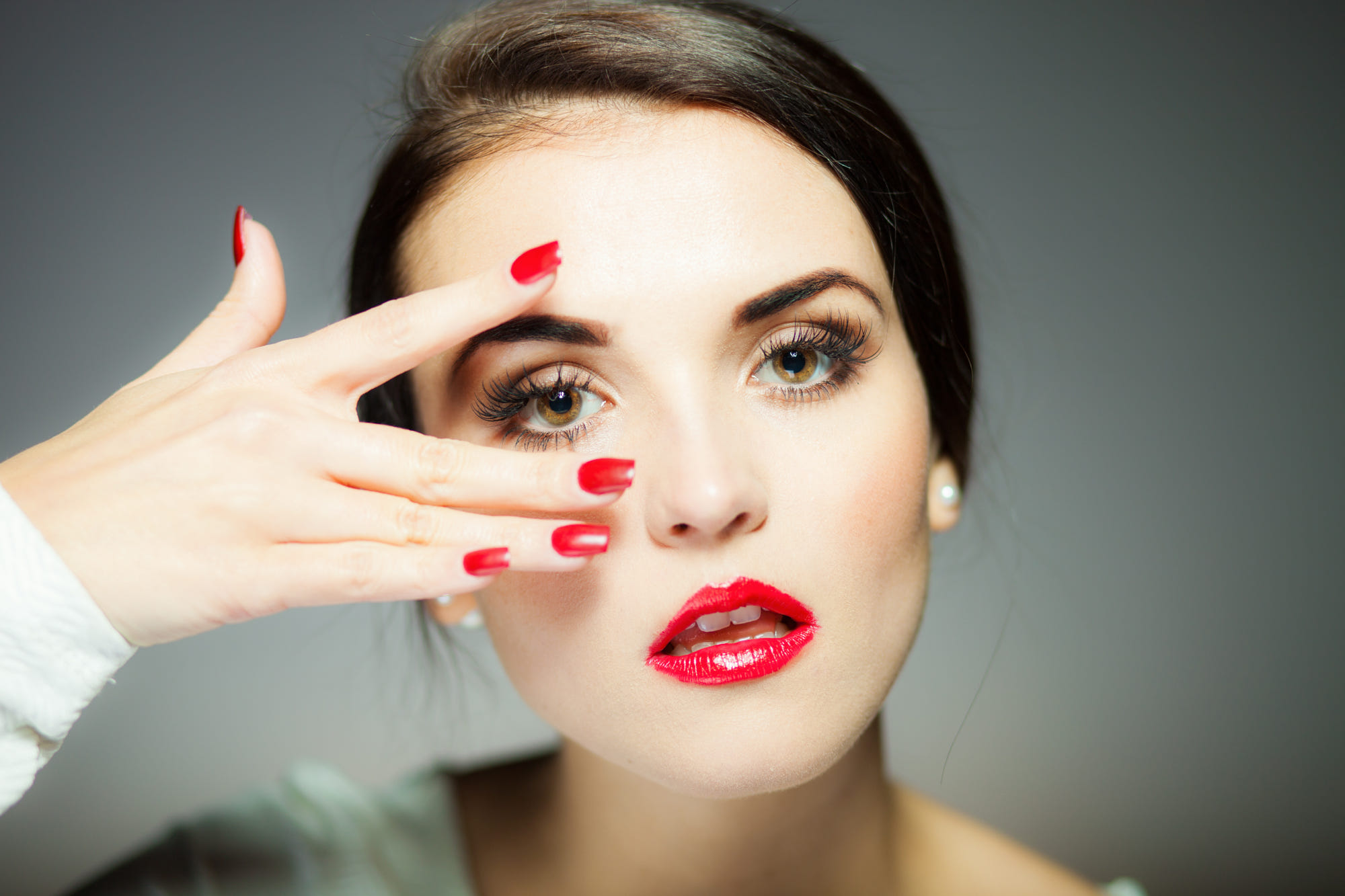 Model 500px Red Nails Manicured Nails Acrylic Nails Women 2000x1333