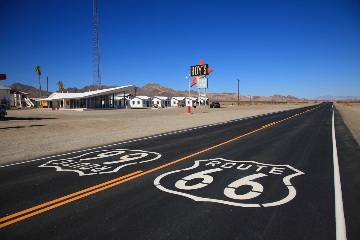 Road Route 66 USA Highway California Motel Restaurant Sand Desert 1200x800