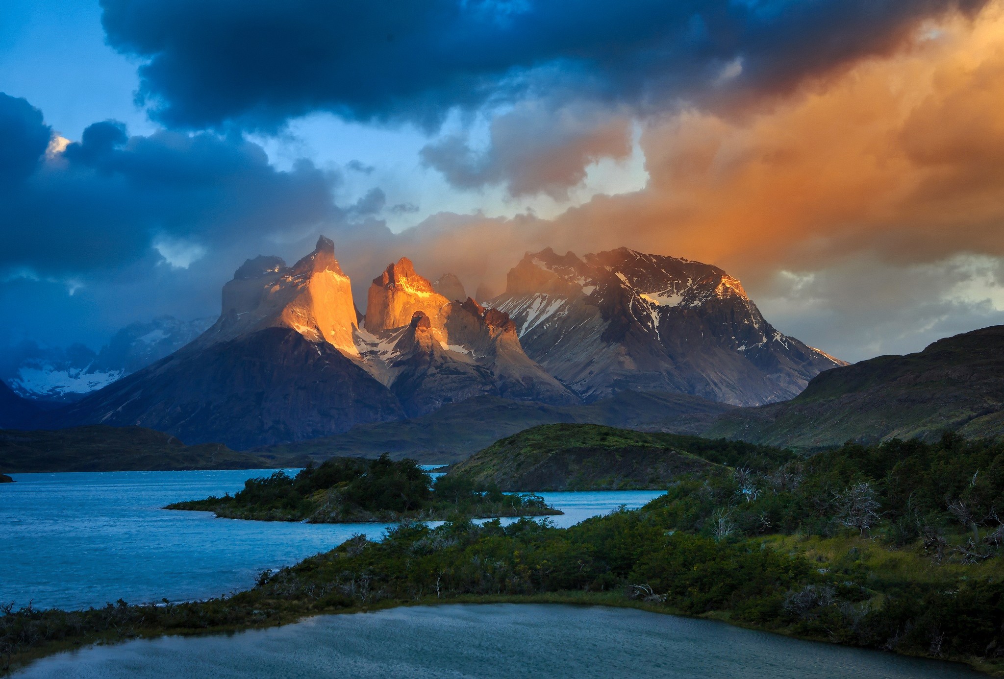 Landscape Patagonia Torres Del Paine Torres Del Paine National Park Lake Mountains 2048x1386