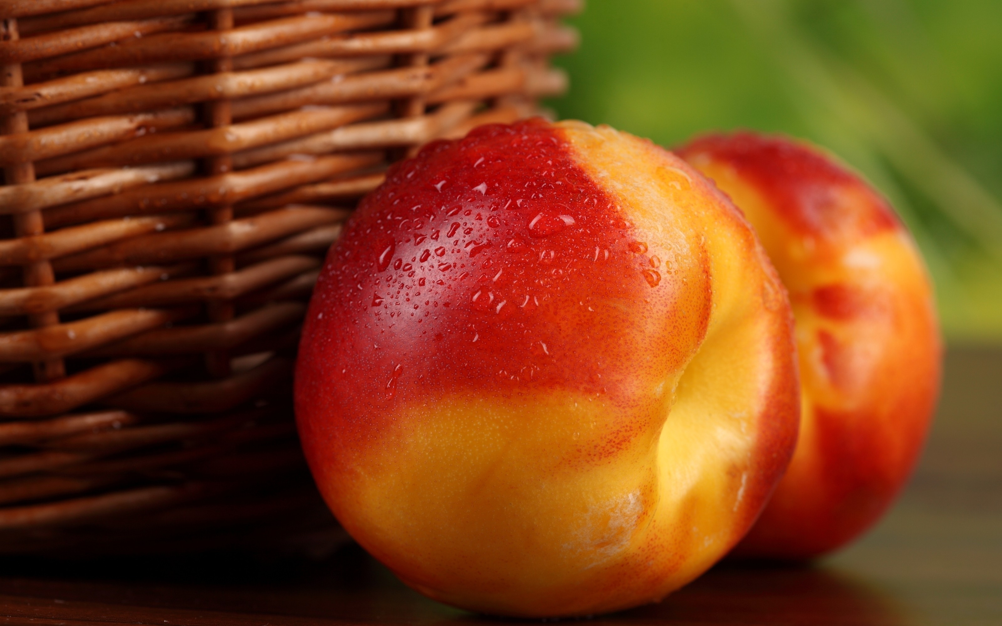 Fruit Food Baskets Water Drops Peaches Macro 3200x2000