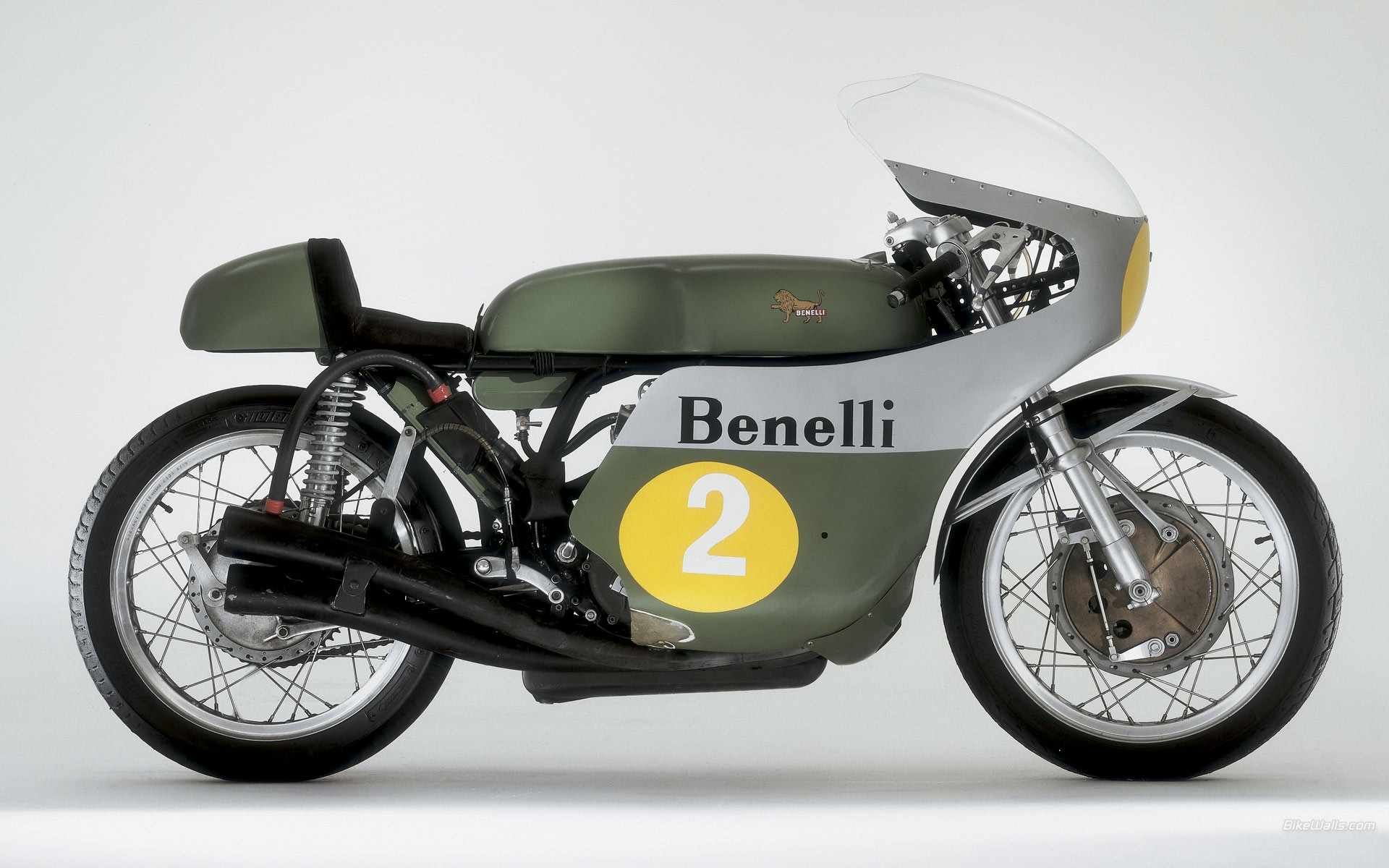 Benelli Vintage Motorcycle Caferacer 1920x1200