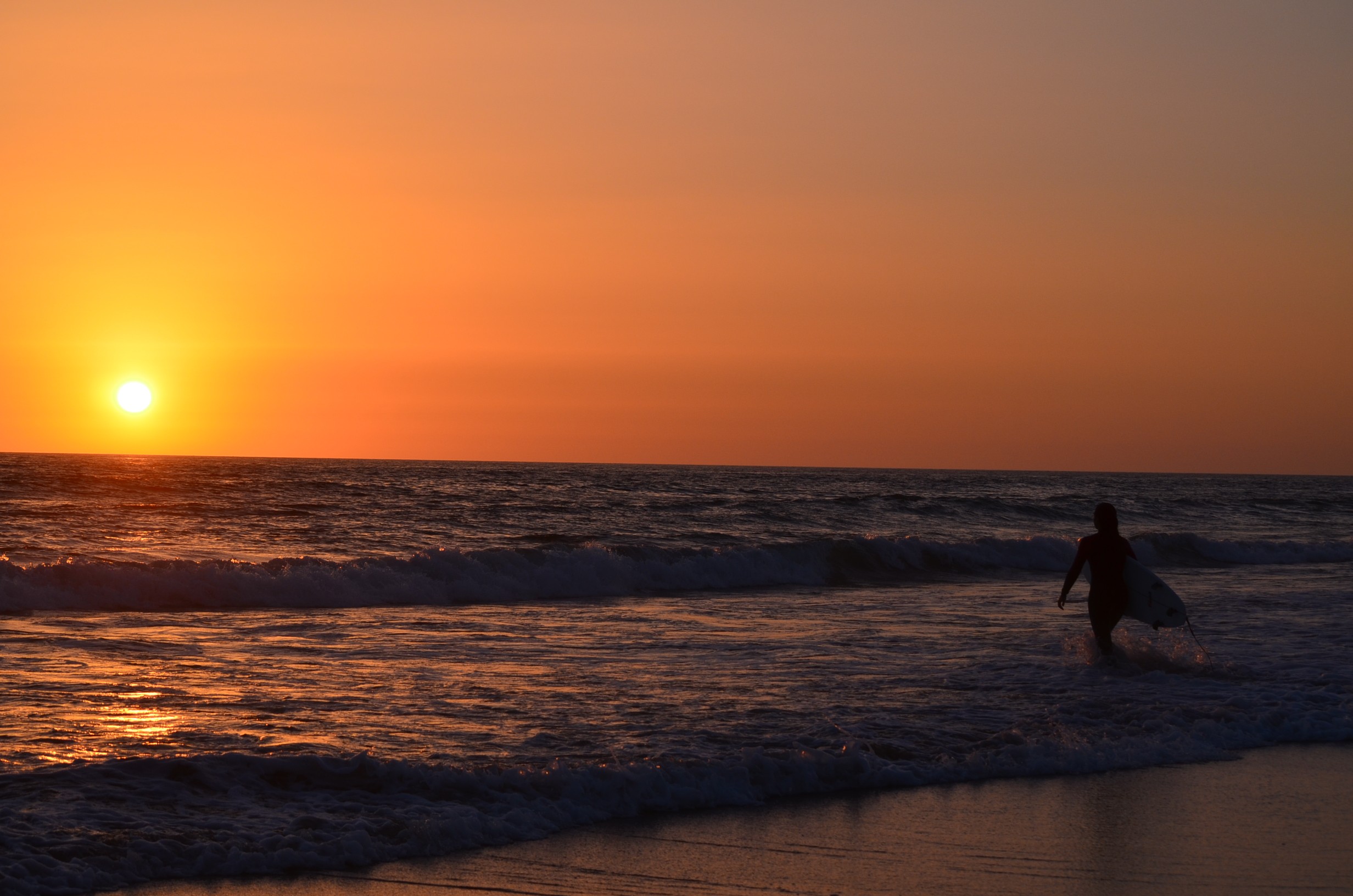 Surfing Sunset Waves Ozean Sea Surfboards 2464x1632