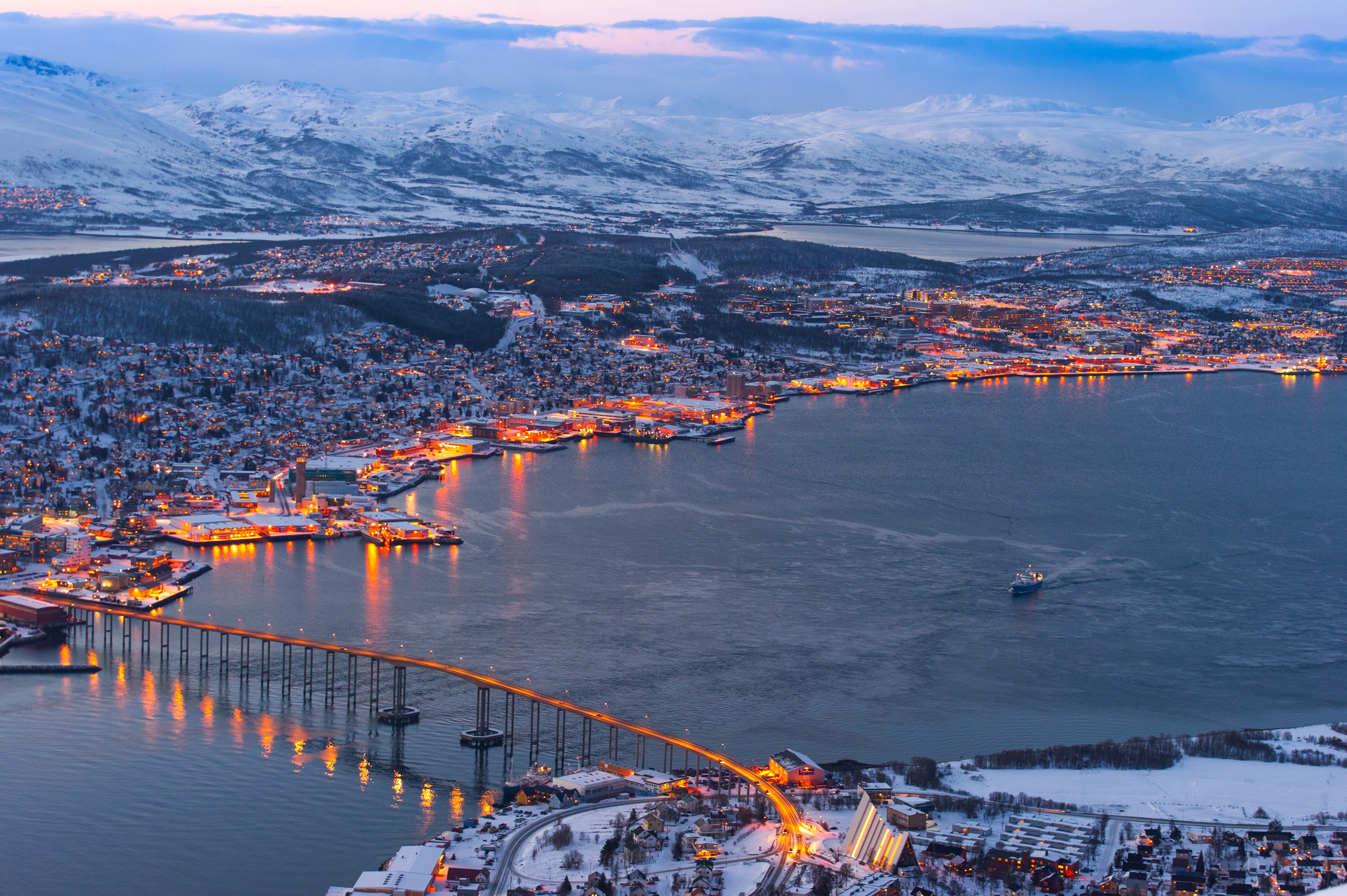 City River Tromso Norway 3006x2000