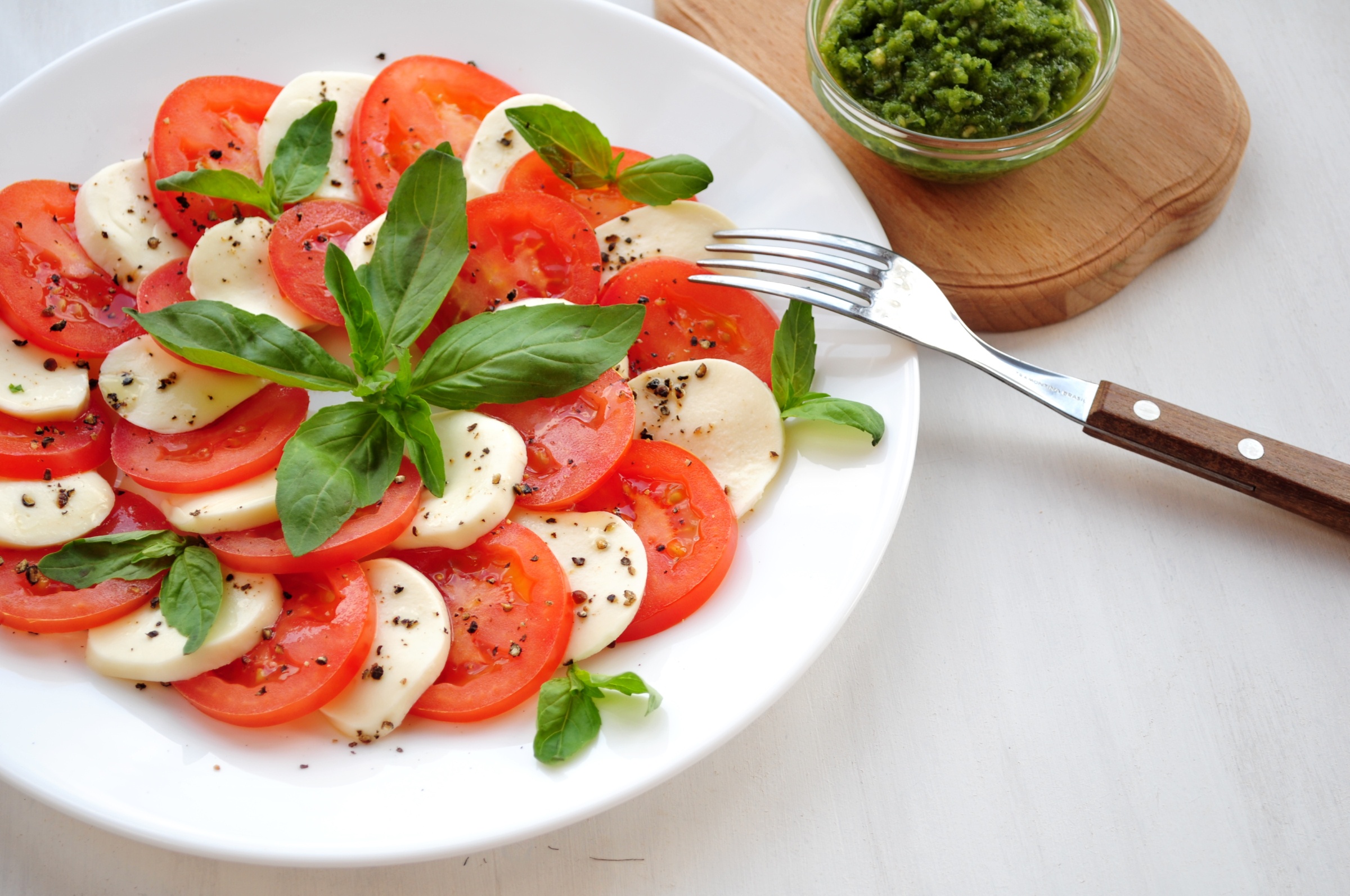 Salad Tomato Cheese Mozzarella 2400x1594