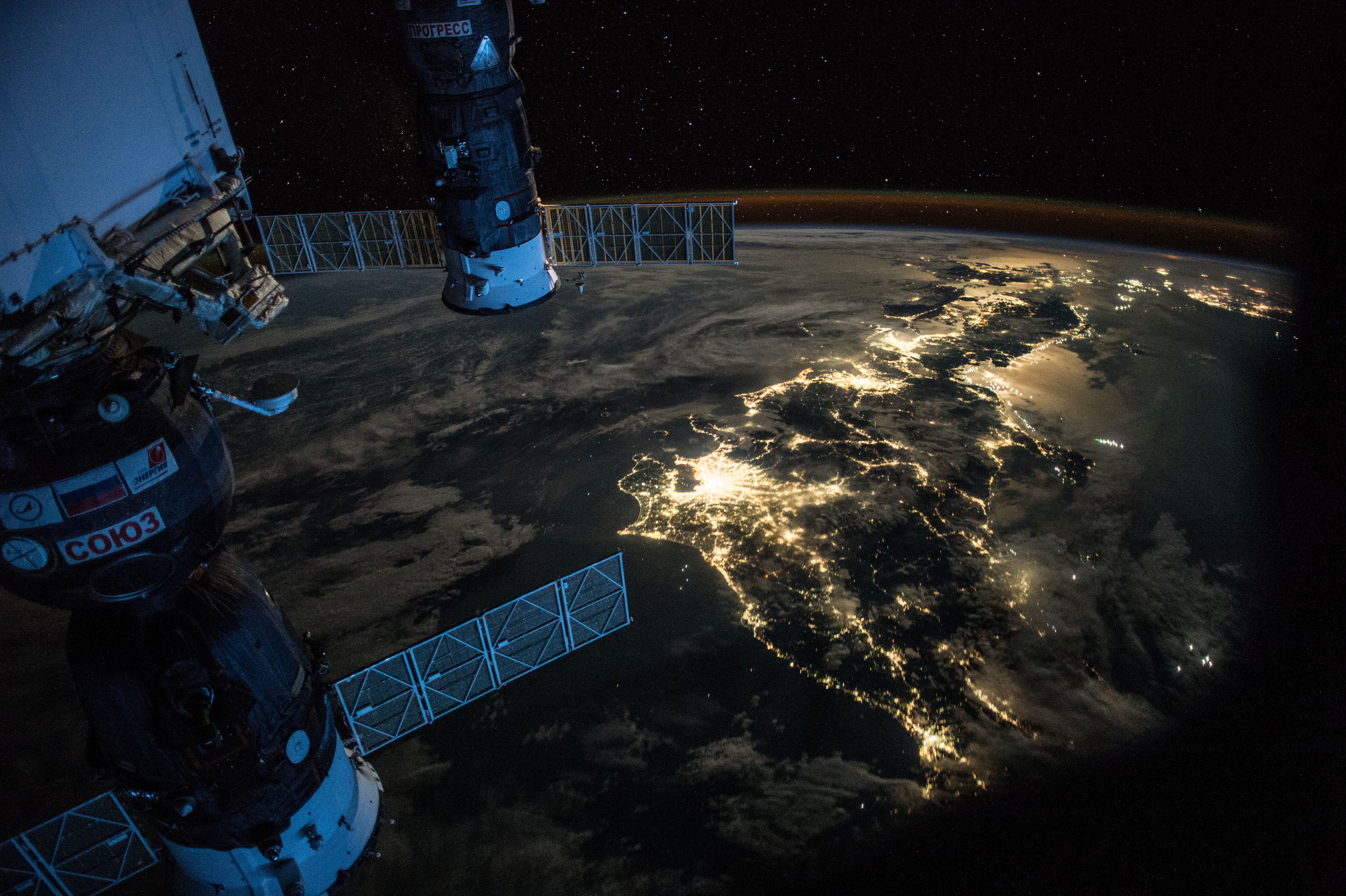 International Space Station Soyuz ISS Space Earth City Lights Japan 4928x3280