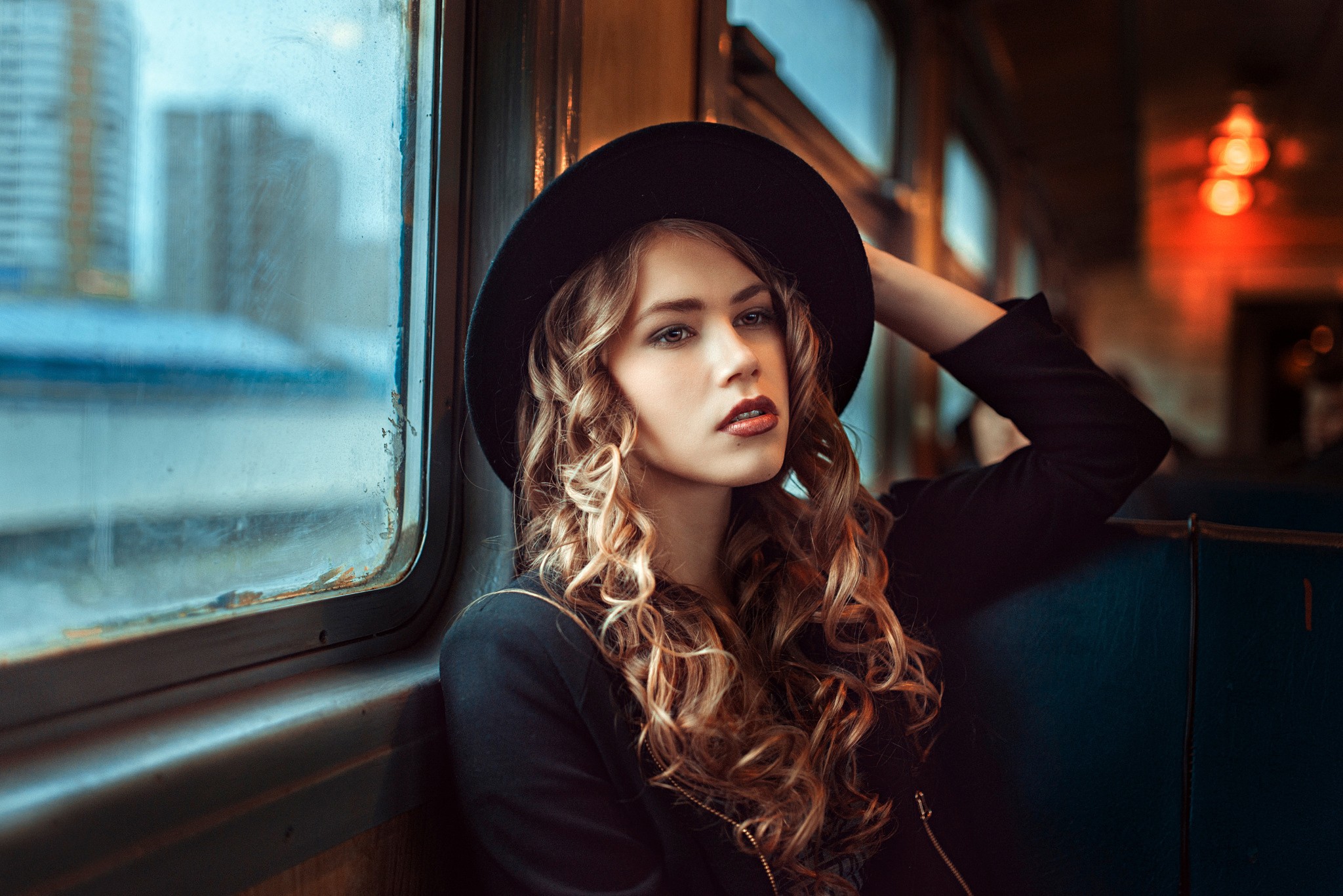 Women Portrait Blonde Women With Hats Black Clothing Hazel Eyes Curly Hair Diffused Looking Into The 2048x1367