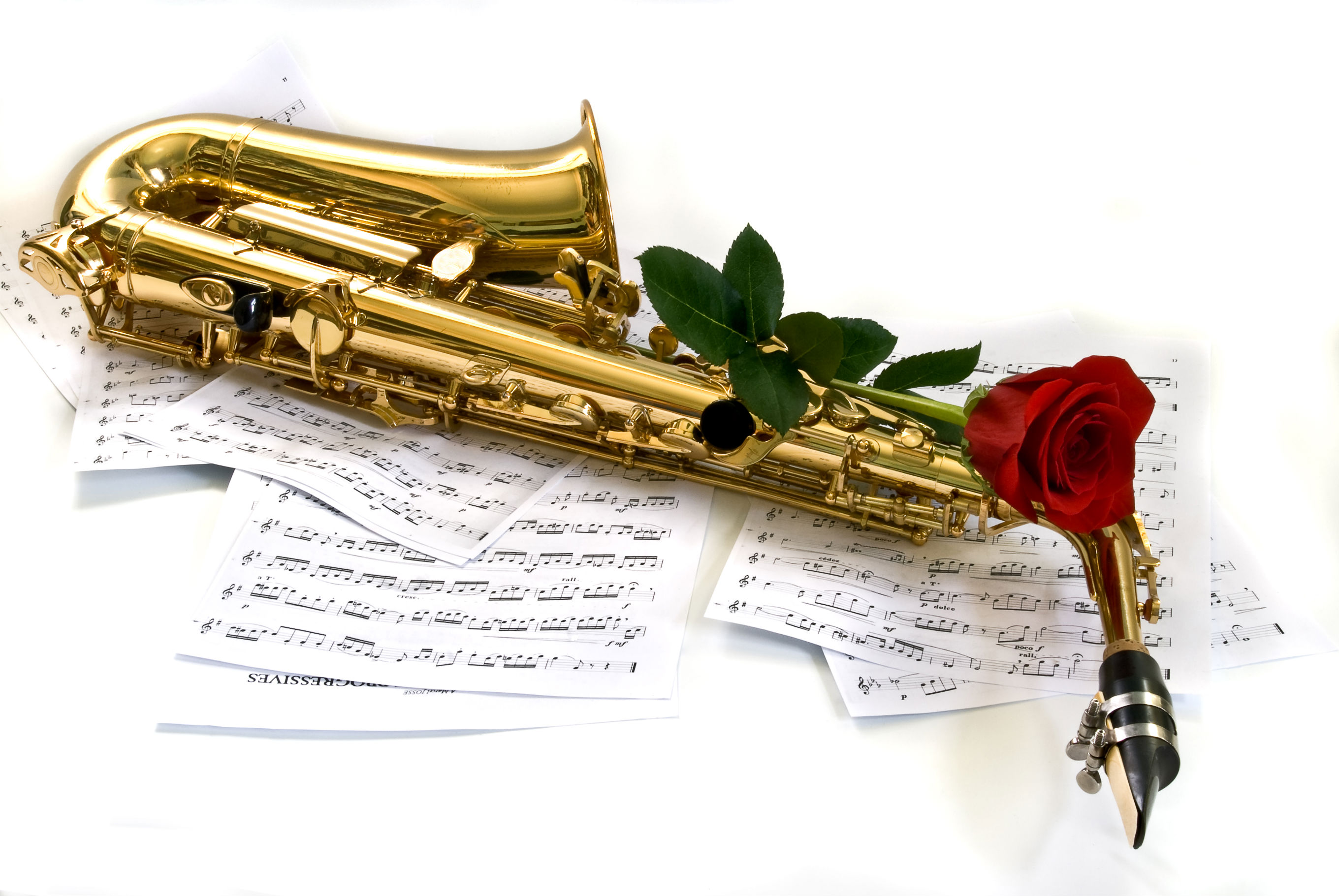 Music Saxophone 2720x1821