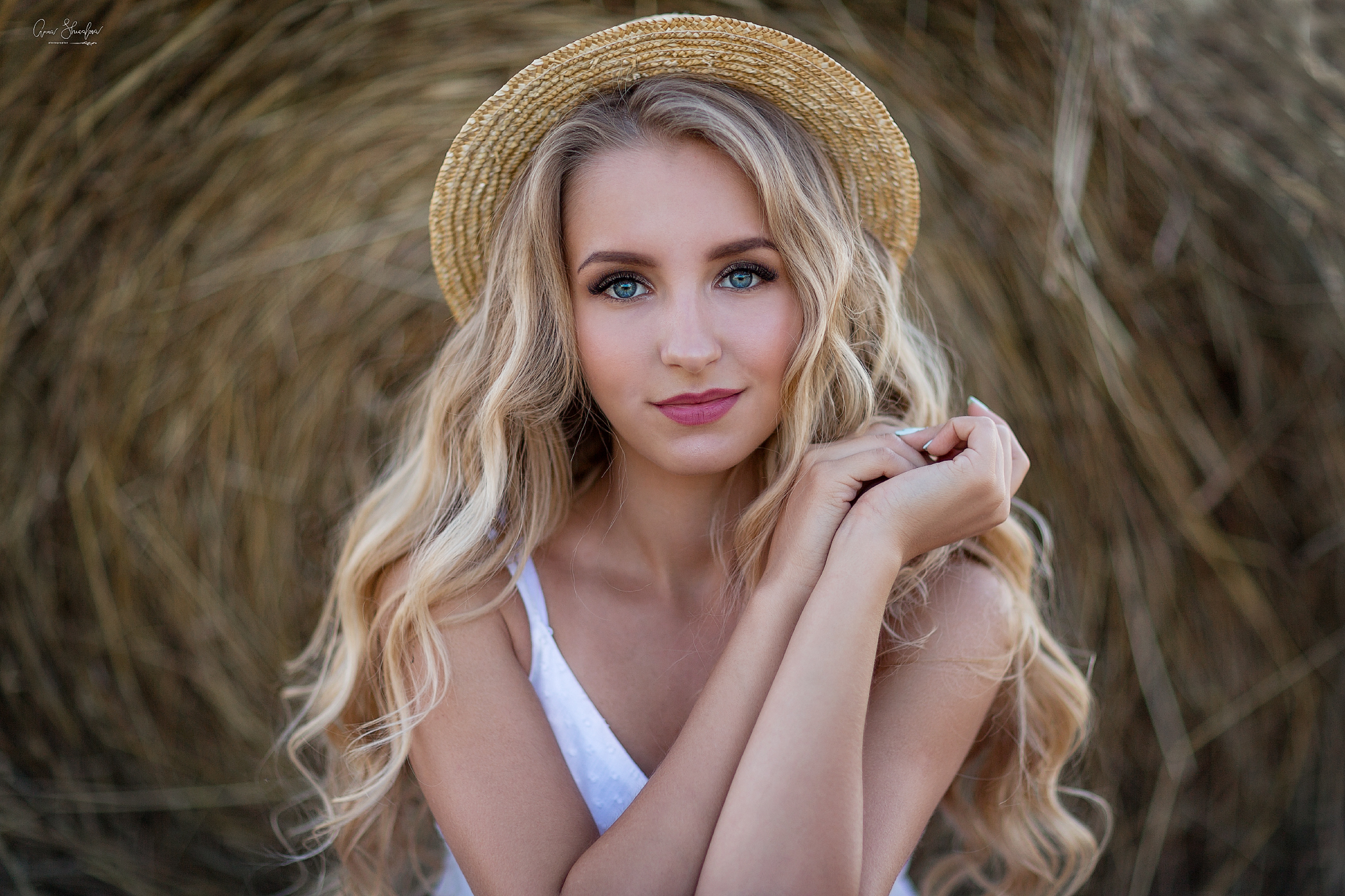Women Model Blonde Women With Hats Hat Straw Hat Long Hair Looking At Viewer Blue Eyes Smiling Face  2048x1365
