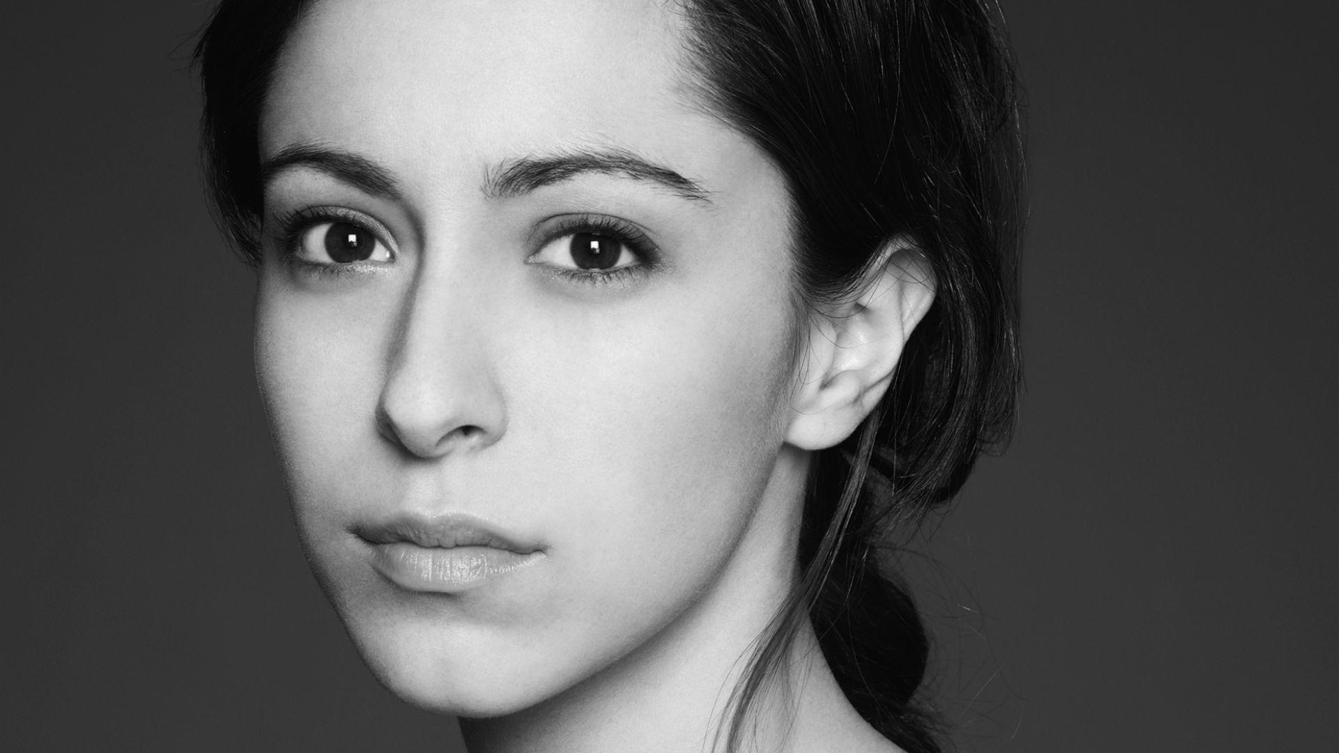 Oona Chaplin Monochrome Face Actress Women 1920x1080