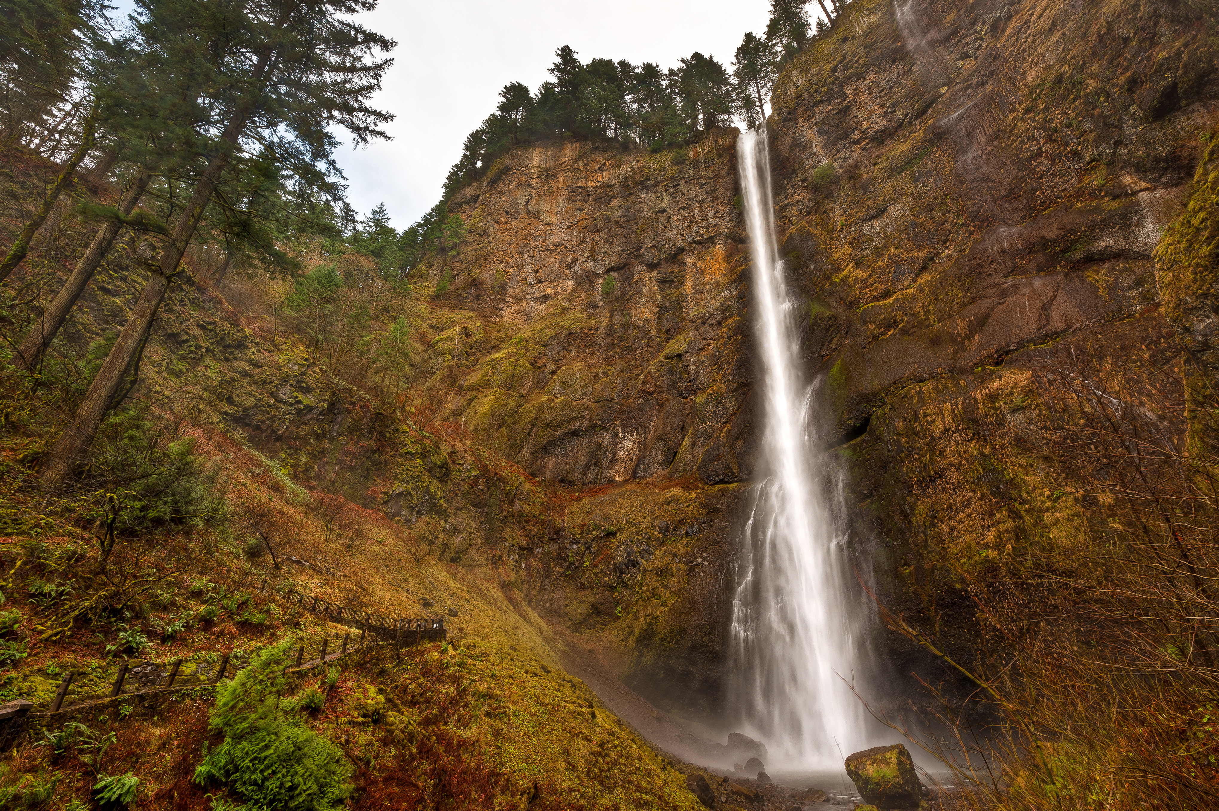 USA Multnomah Falls Oregon Rock Cliff Waterfall Nature 4077x2713