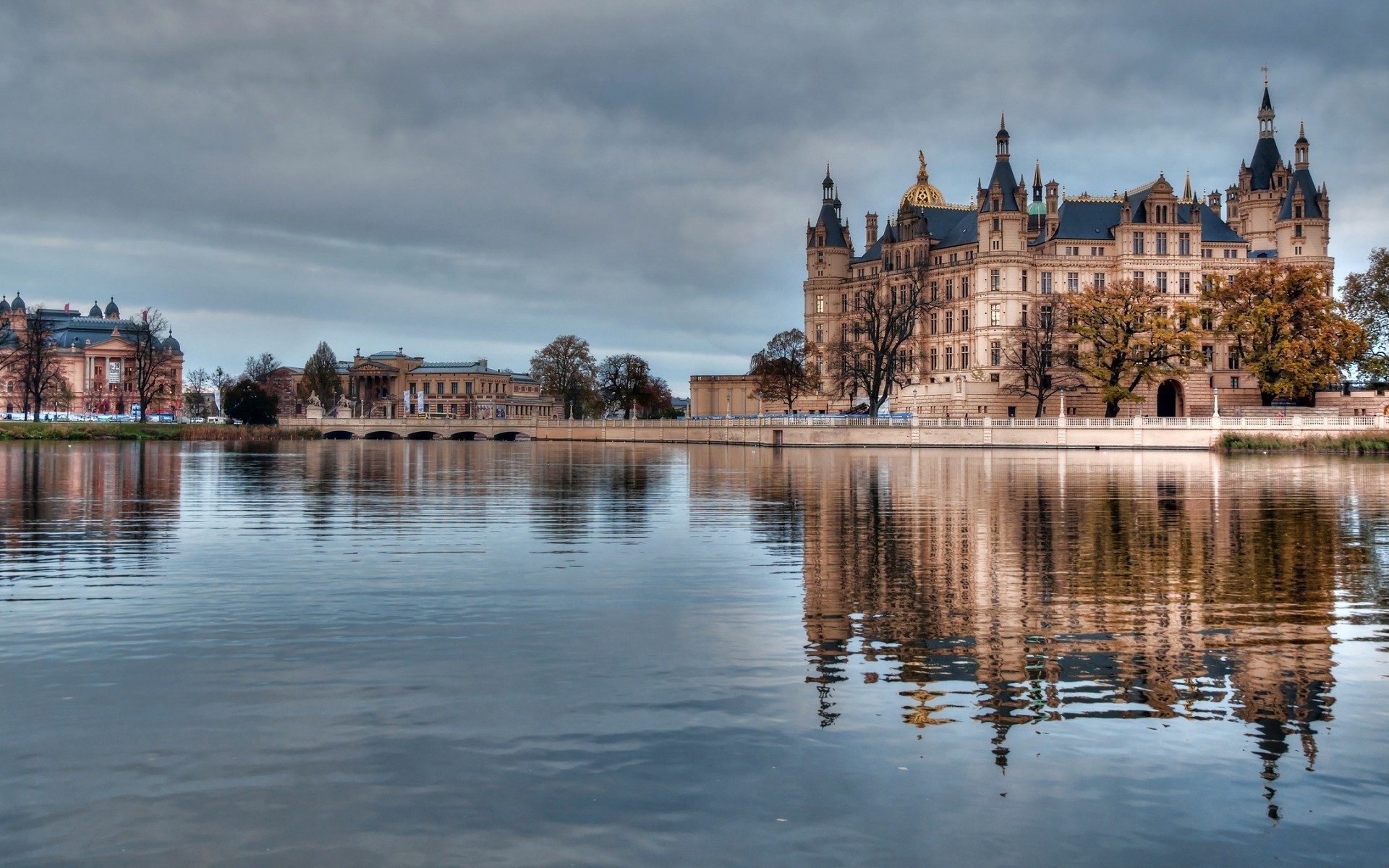 Water Sky Clouds Hamburg Germany Castle Reflection Schwerin Palace 1920x1200