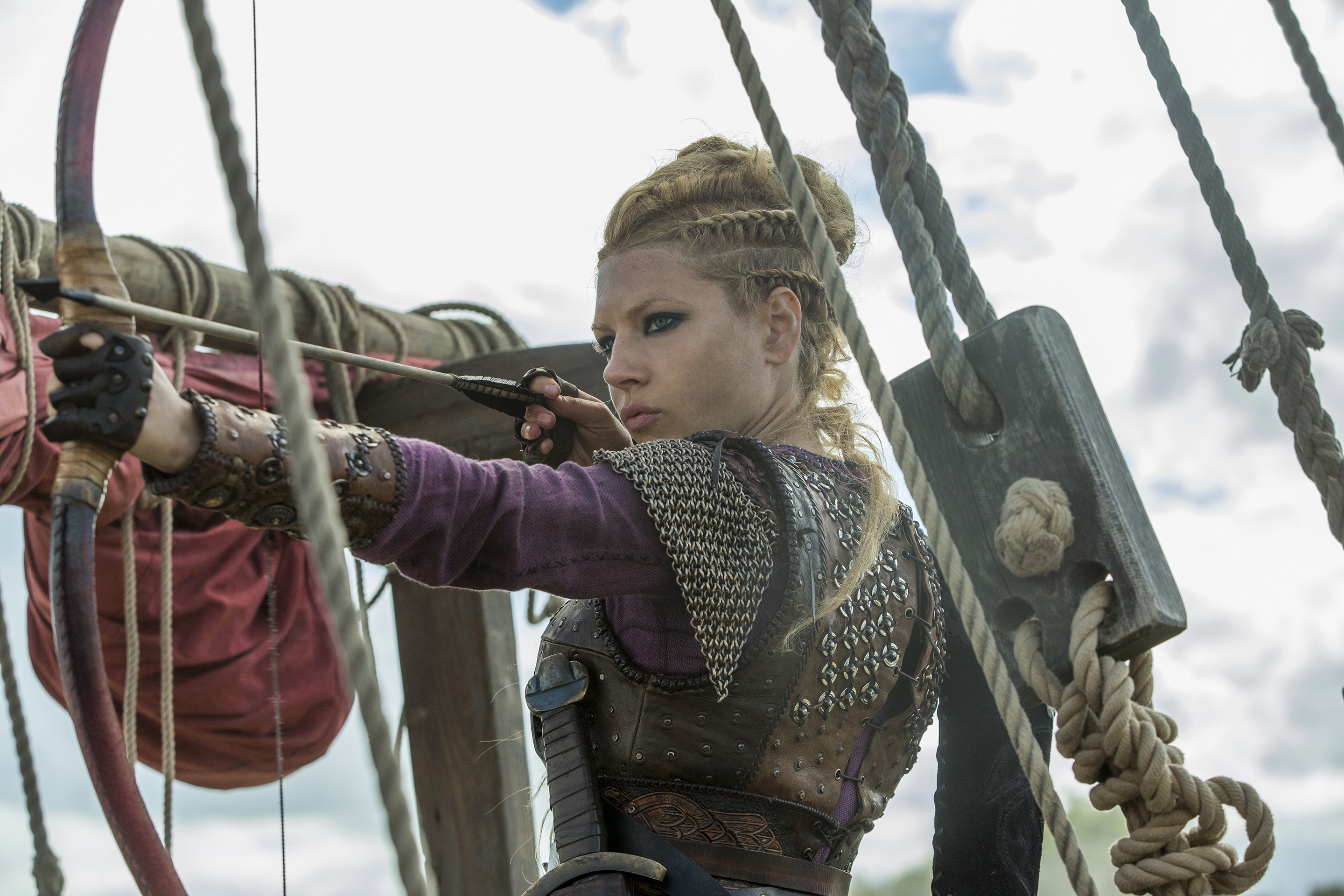 Women Actress Katheryn Winnick Archery Face Vikings TV Series Armor Warrior Girls Netflix Tv Series  2880x1920