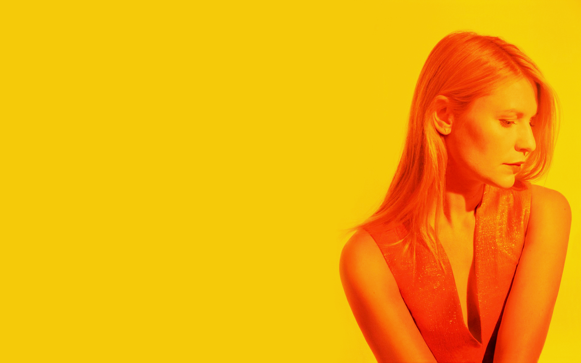 Claire Danes Actress Blonde Celebrity Women Yellow Background Portrait Face Long Hair Yellow 1920x1200