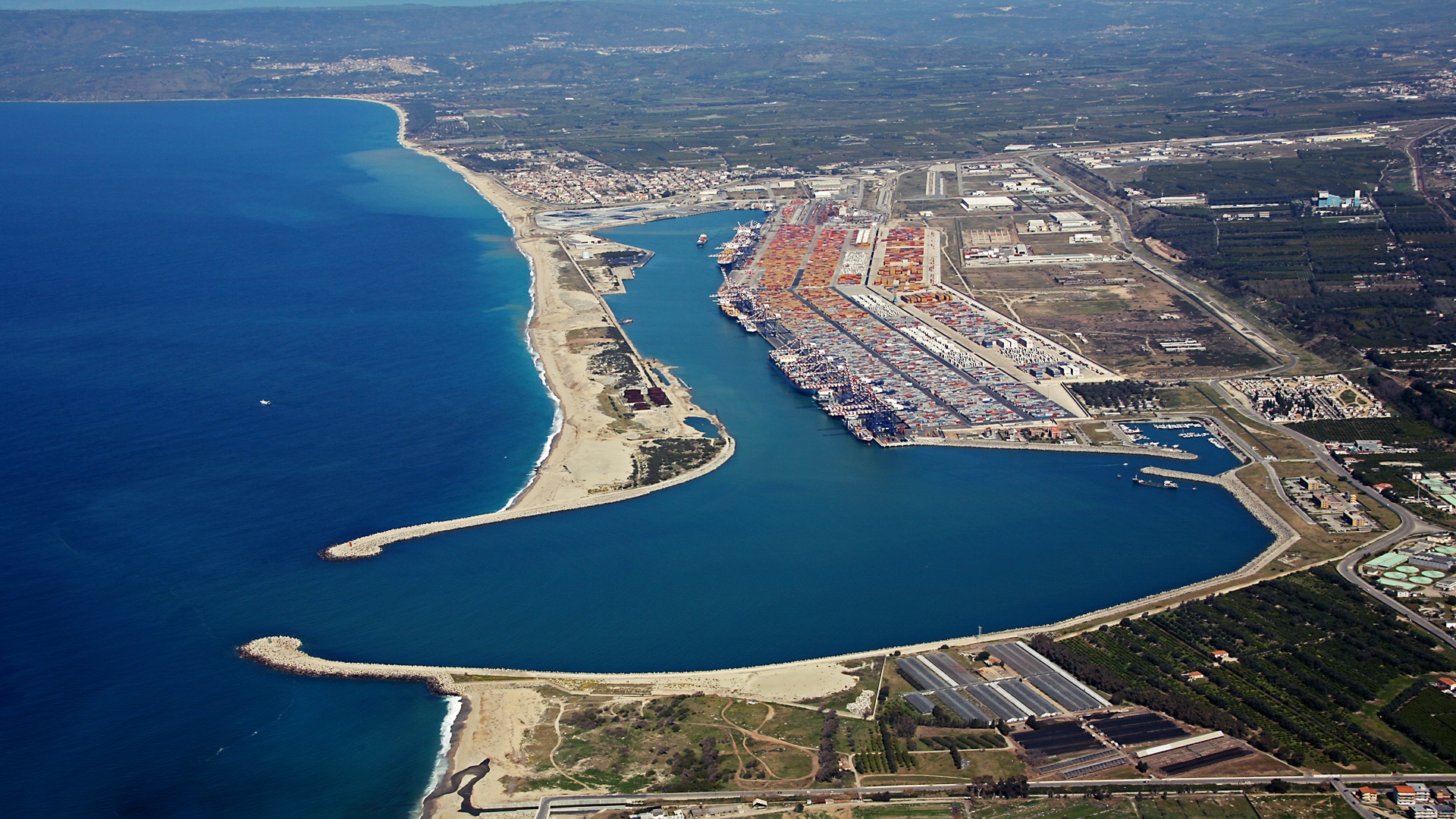 Gioia Tauro Calabria Bay Italy Sea City Ports Mediterranean 1920x1080