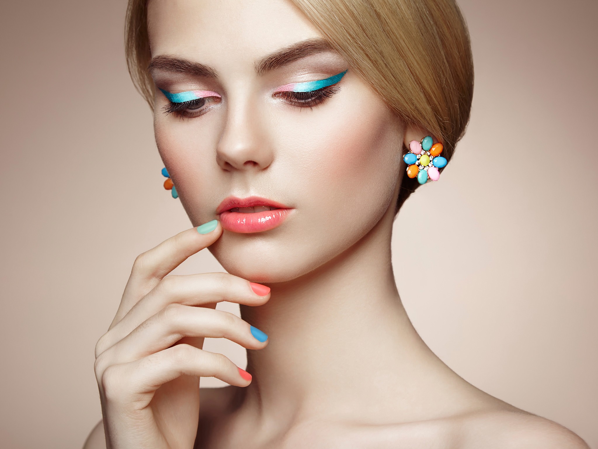 Women Blonde Oleg Gekman Eyeshadow Lip Gloss Makeup Painted Nails Bare Shoulders Anna Nosova 2048x1536