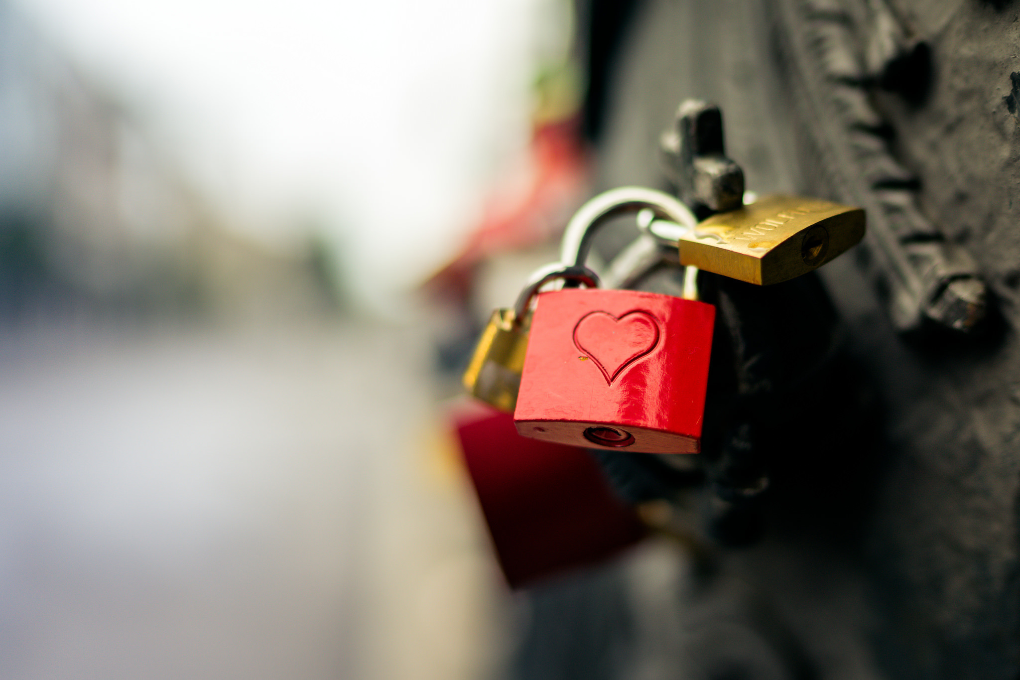 Lock Close Up Blur Heart Romantic 2048x1365