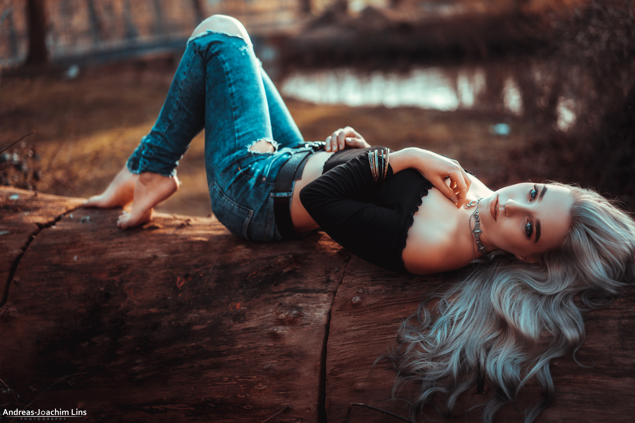 Women Model Blonde Black Tops Torn Jeans Necklace Pierced Septum Bare Shoulders Barefoot Women Outdo 2048x1366