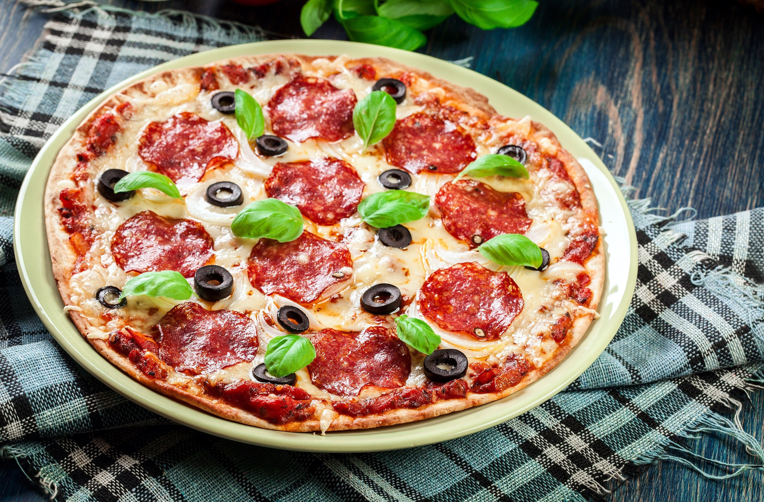 Food Pizza Salami Olives Basil Mozzarella Wooden Surface Leaves 2560x1680