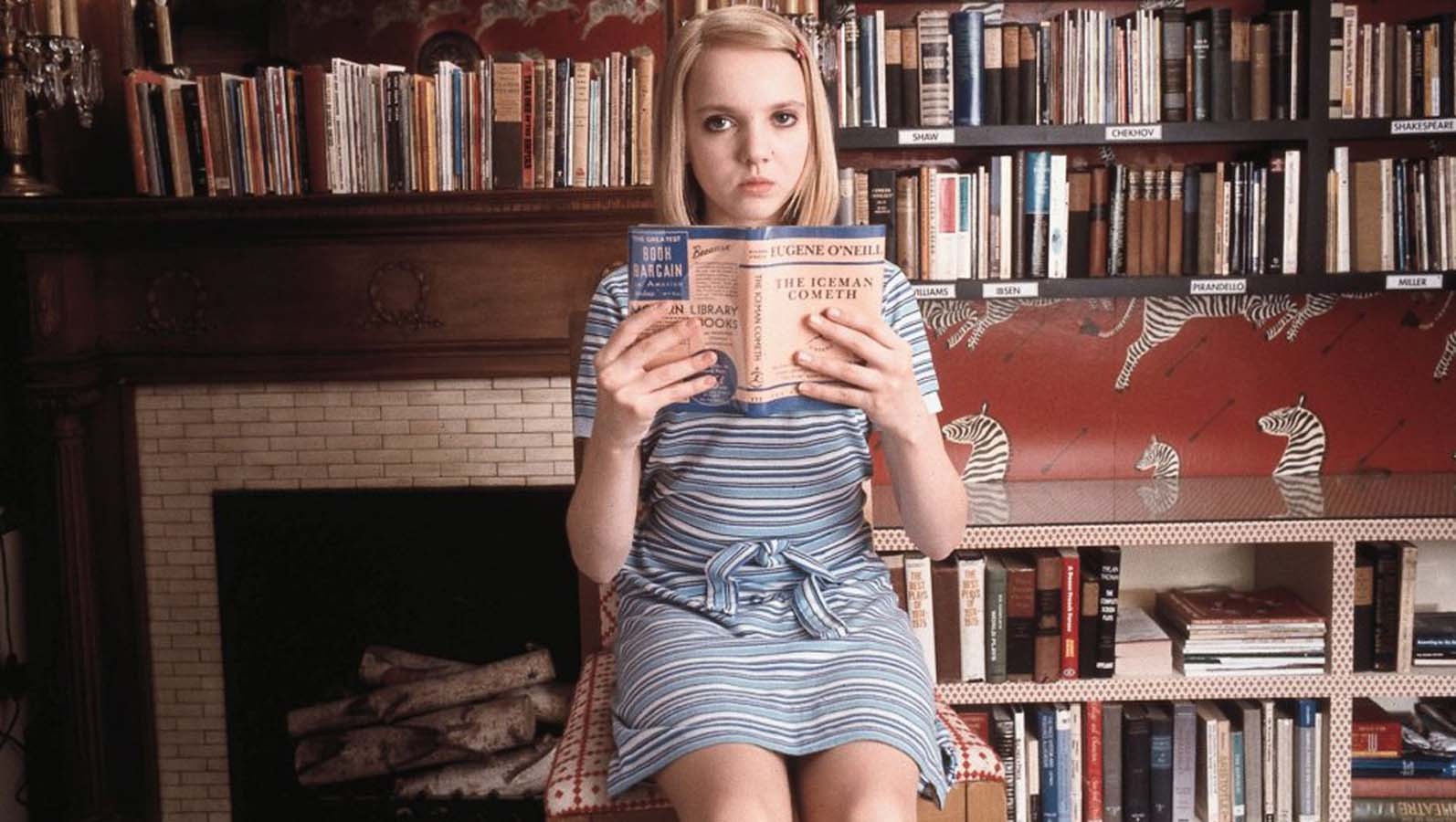 The Royal Tenenbaums Blonde Women Books Introvert Wes Anderson 1594x900