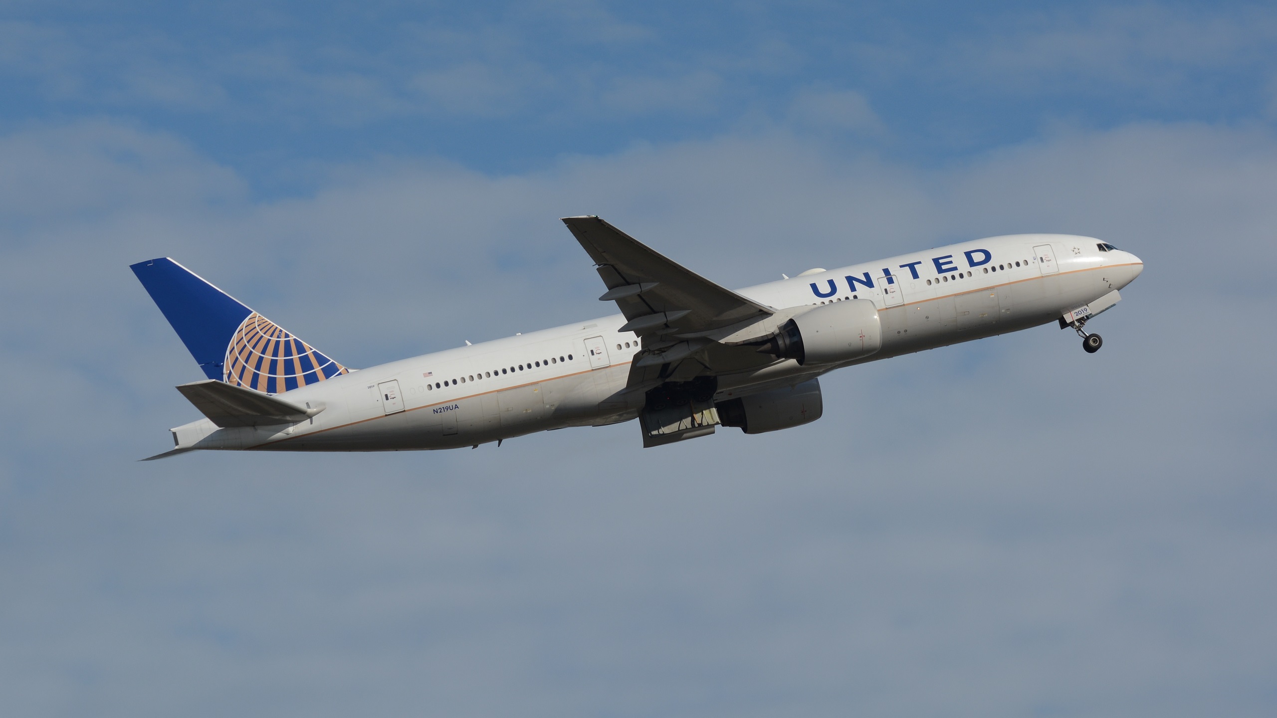 Boeing Airplane Aircraft United Airlines Boeing 777 2560x1440
