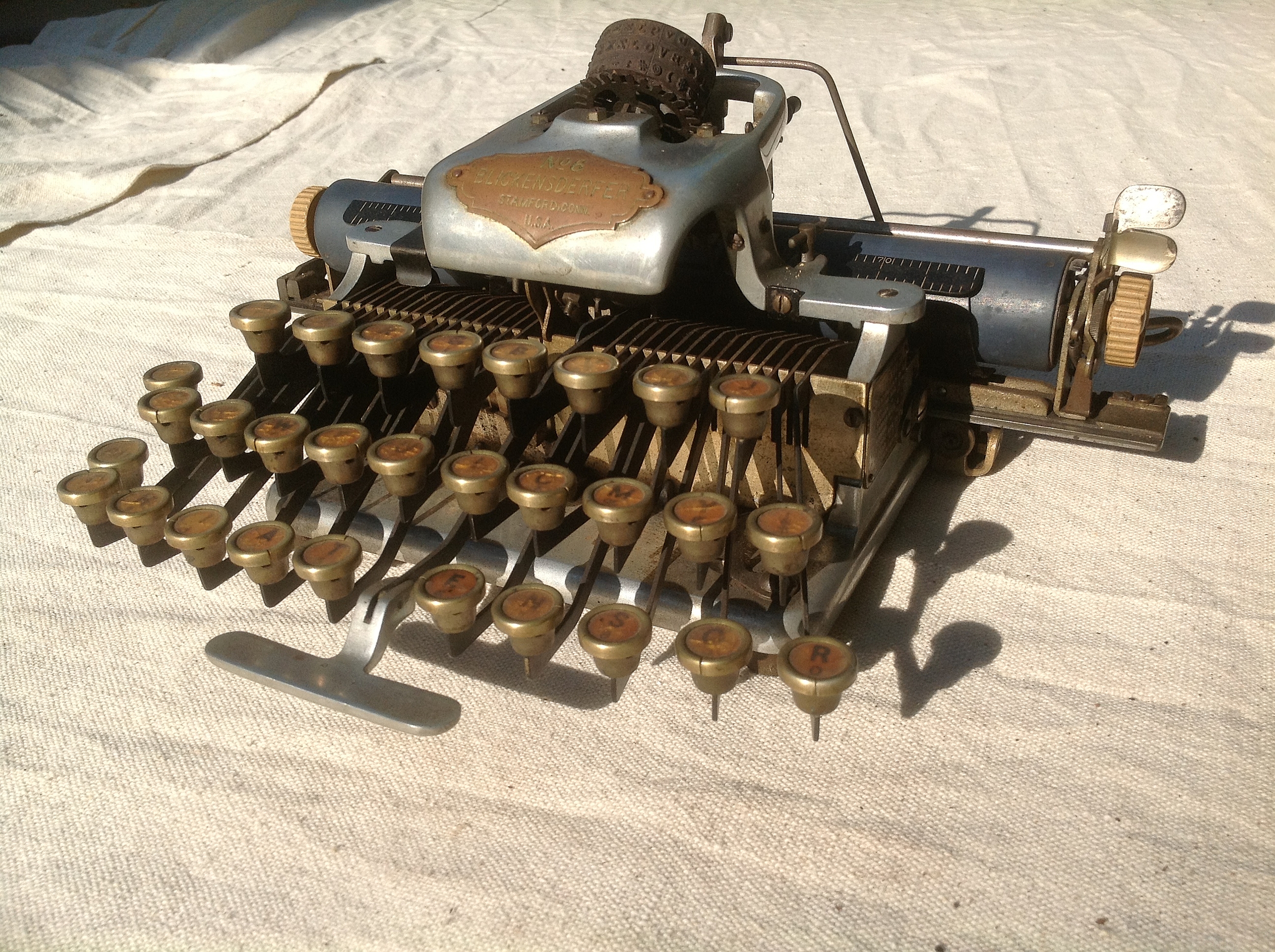 Man Made Typewriter 2600x1942