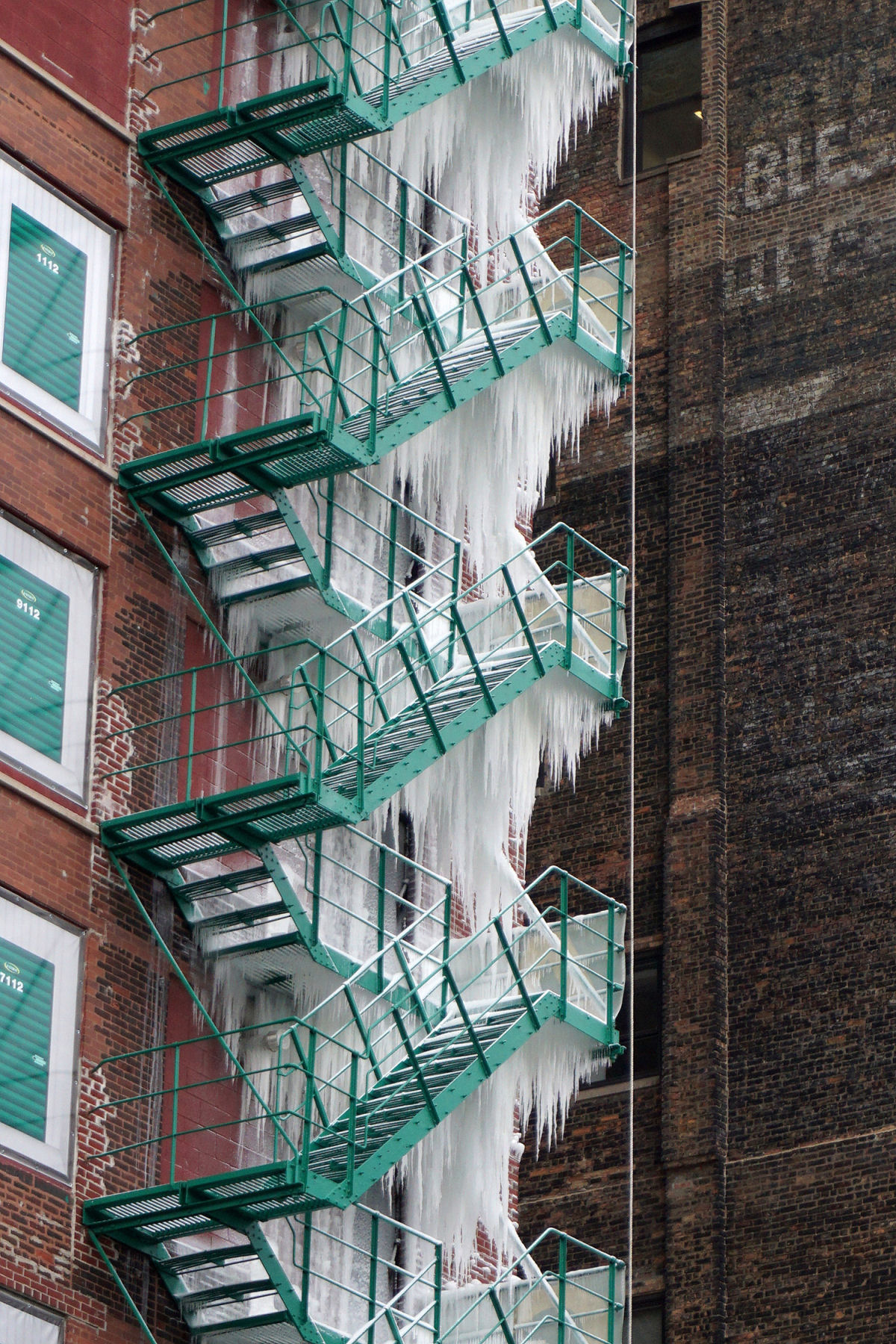 Architecture Building Portrait Display Winter Ice Frost Stairs Chicago USA Bricks Icicle Window 1200x1800