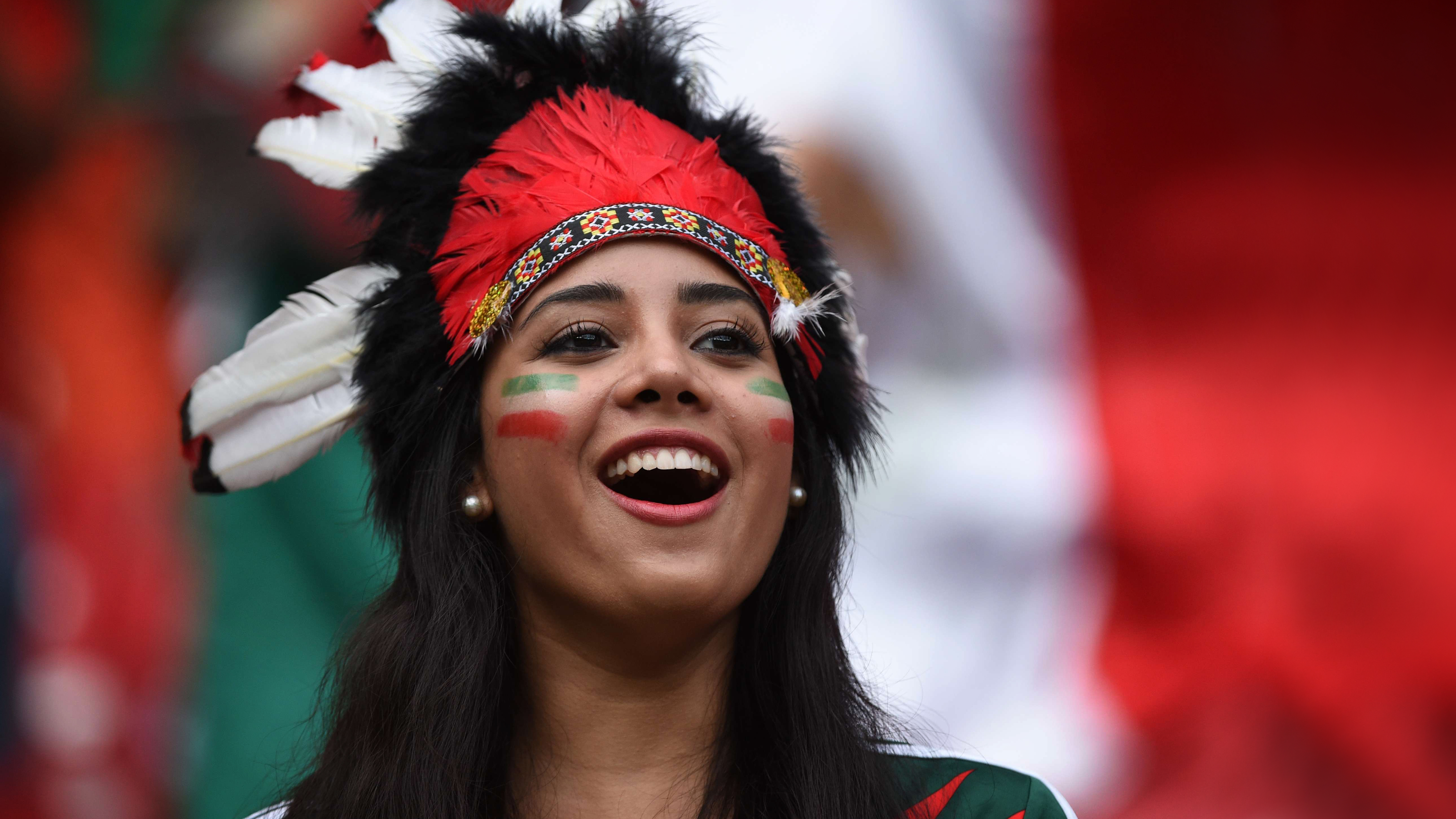FiFA World Cup Women Open Mouth Dark Hair Dark Eyes Mexico Supporters Headdress Latinas 5160x2902