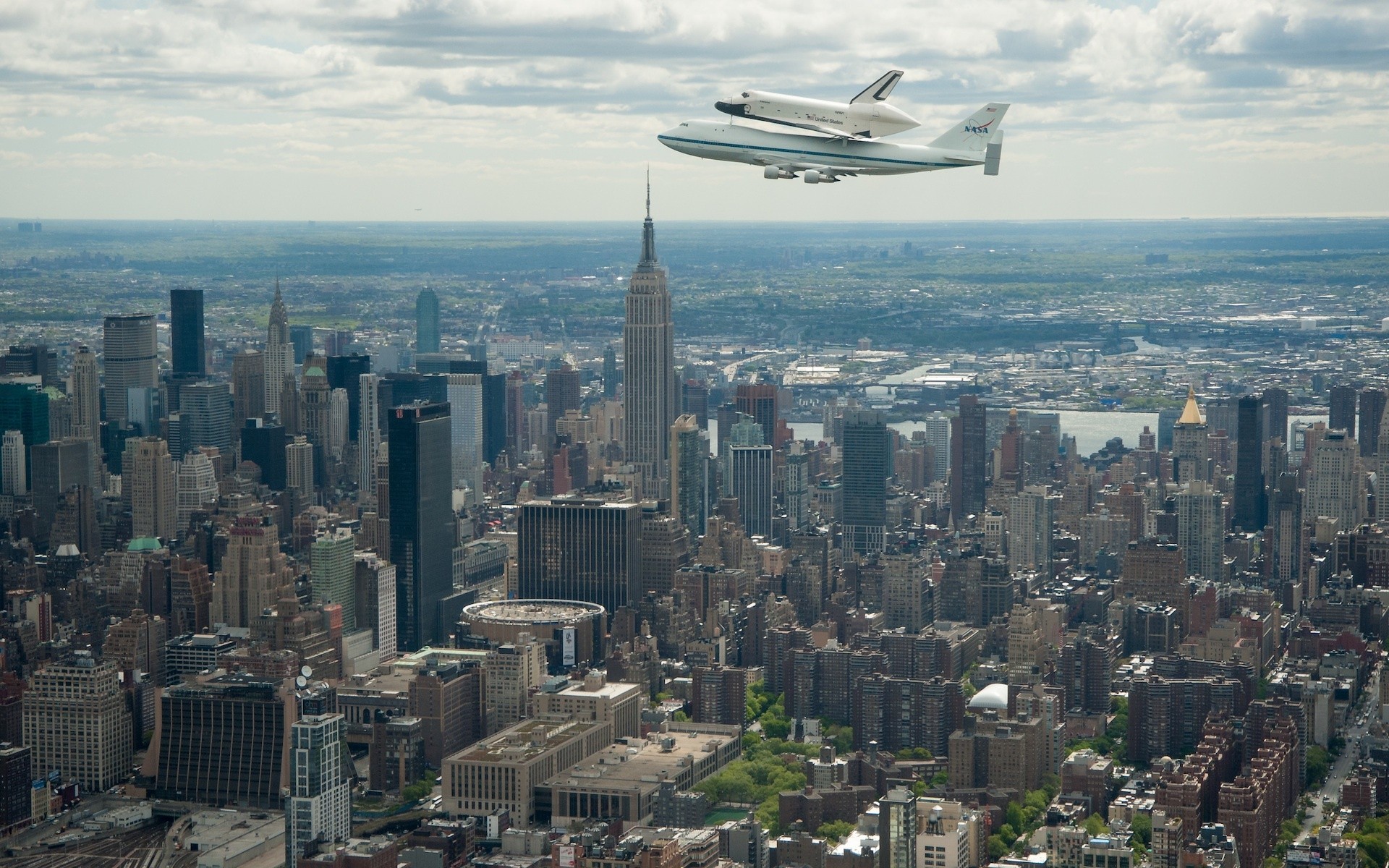 Cityscape City Space Shuttle NASA Boeing Boeing 747 New York City Skyscraper Airplane Aircraft 1920x1200