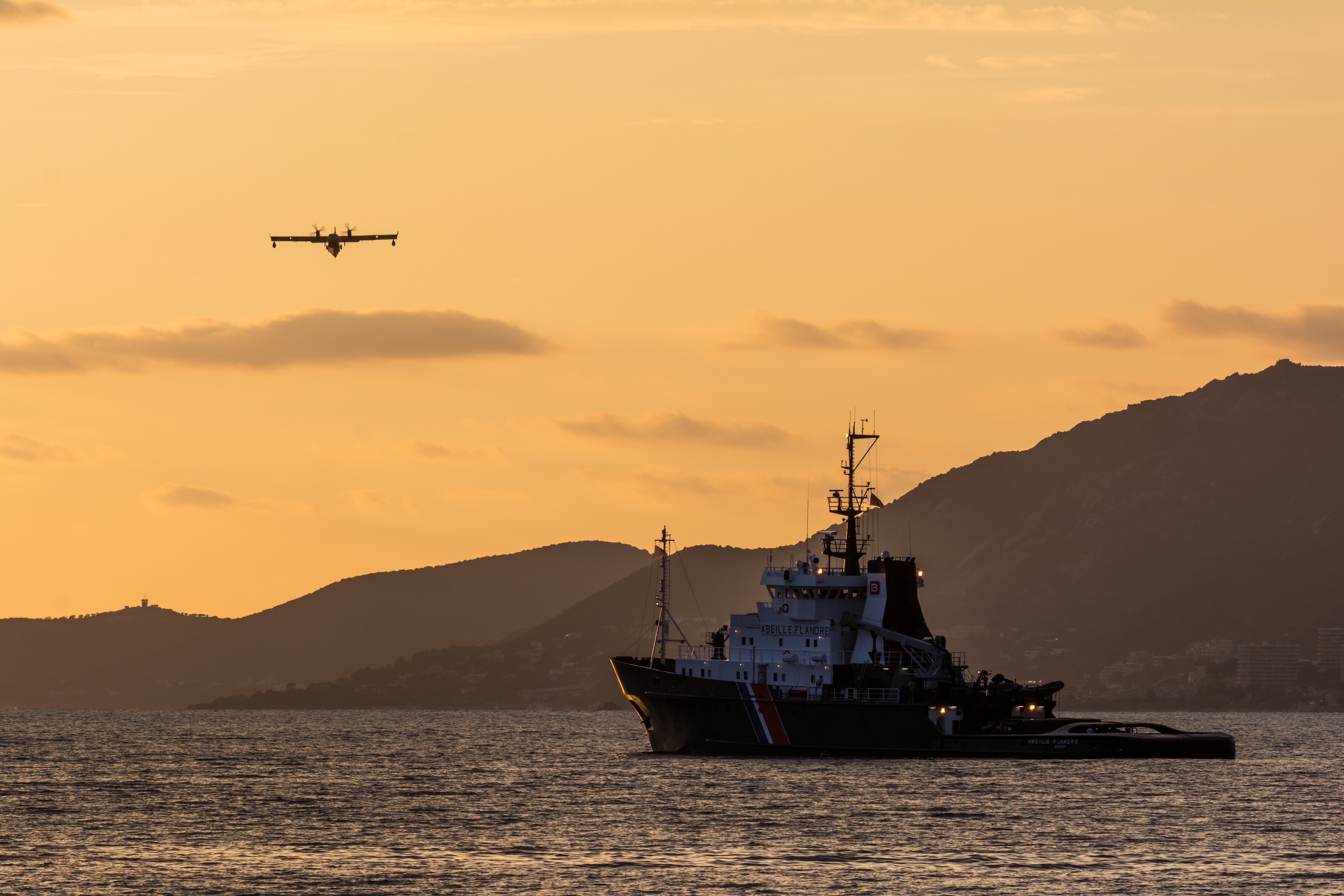 Canadair Ajaccio Sea Vessel Airplane Hills 5958x3972