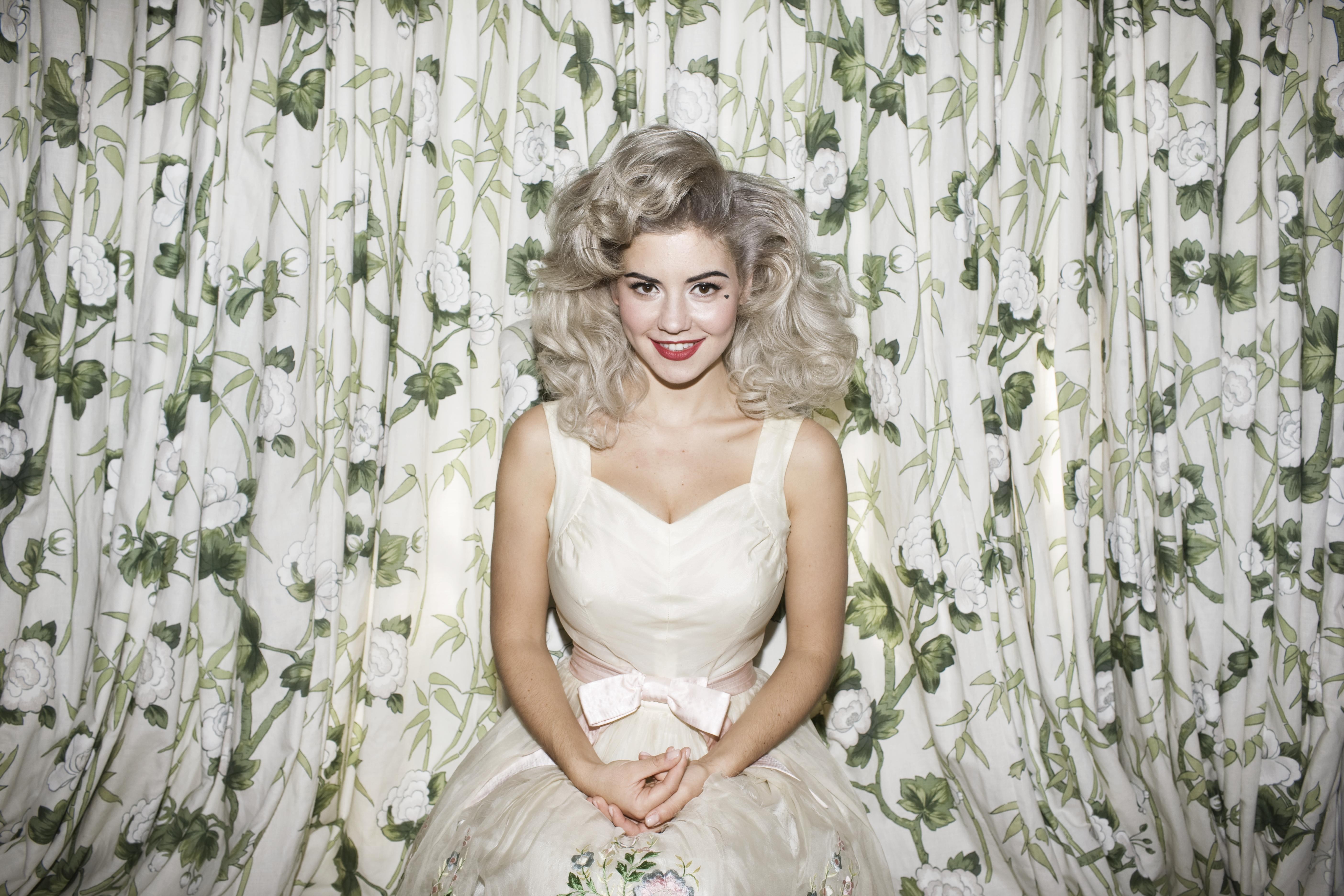 Women Blonde Looking At Viewer White Dress Marina And The Diamonds 5616x3744