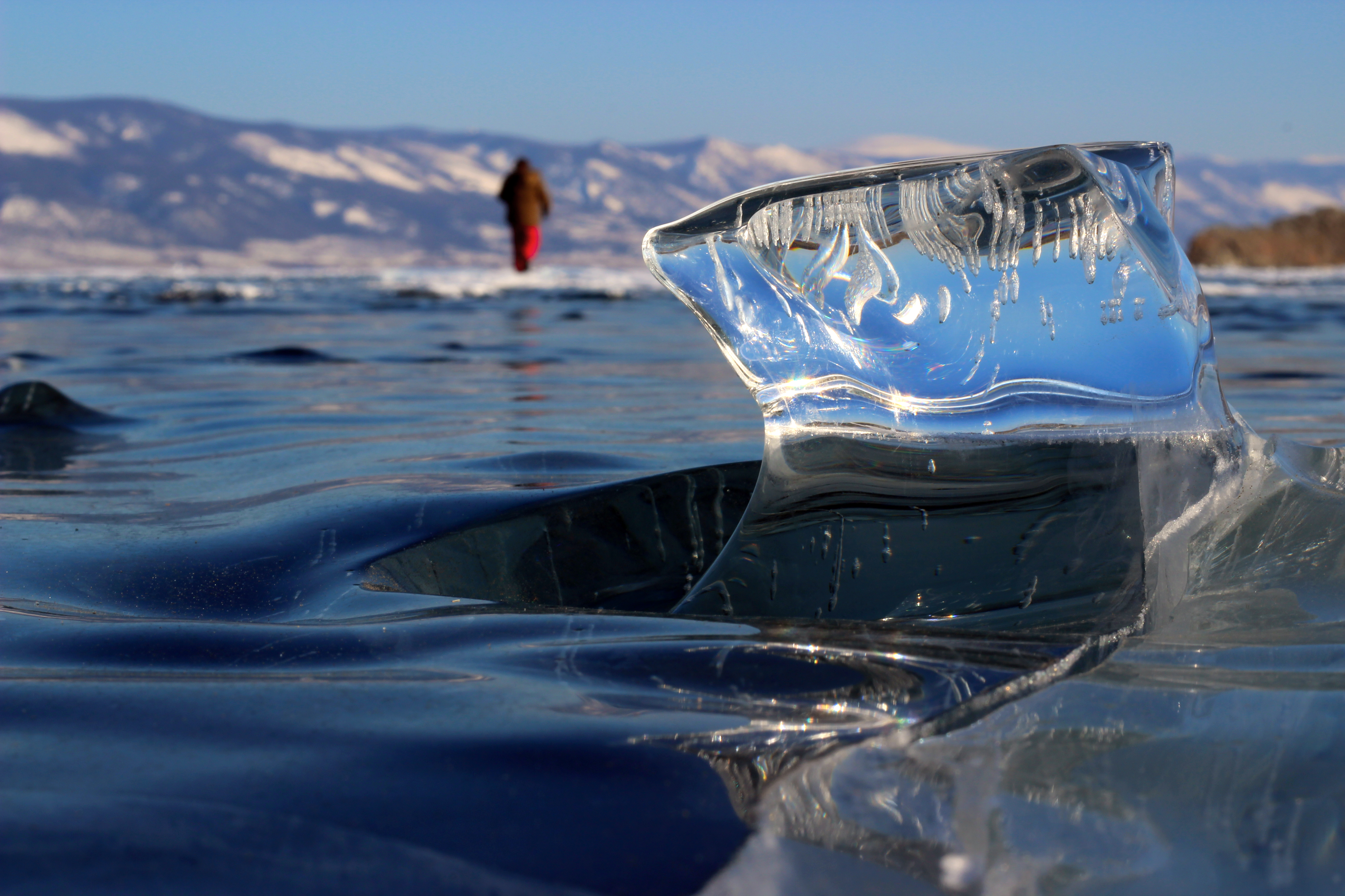 Nature Landscape Winter Snow Ice Lake Baikal Siberia Lake Men Russia Water Mountains Depth Of Field  5184x3456