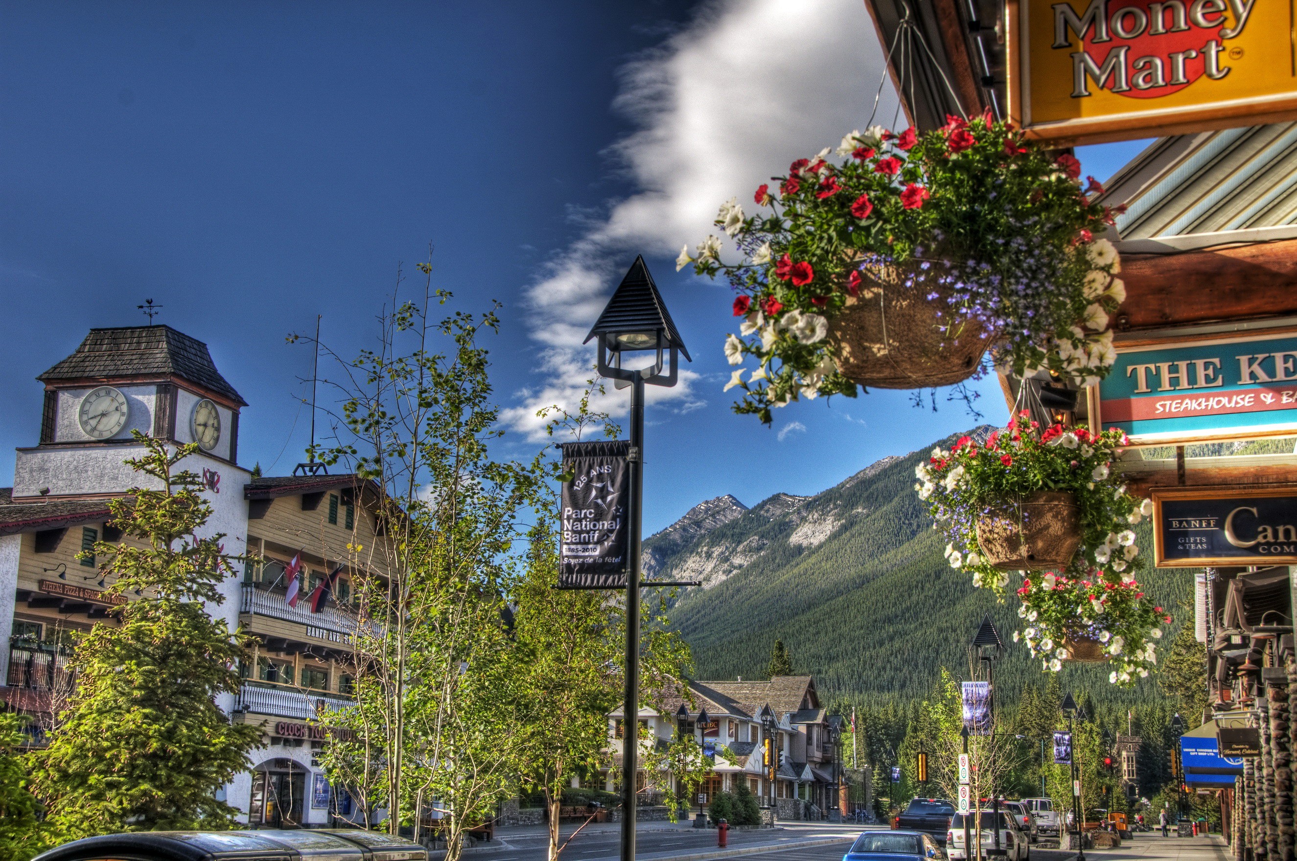 Canada Banff City 2650x1760