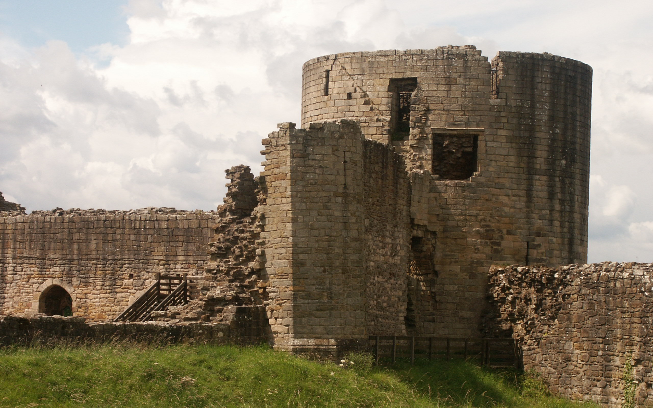 Man Made Barnard Castle 2560x1600