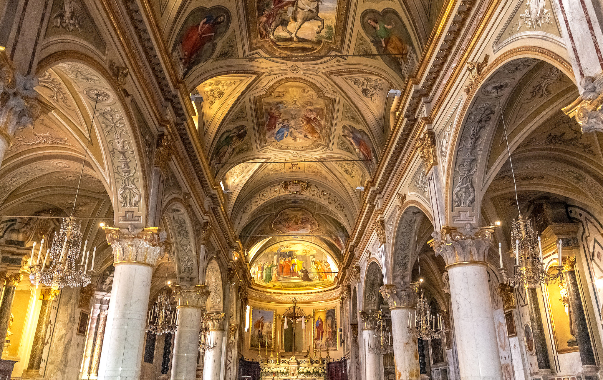 Religious Temple Altar Architecture Columns Arch 2048x1292