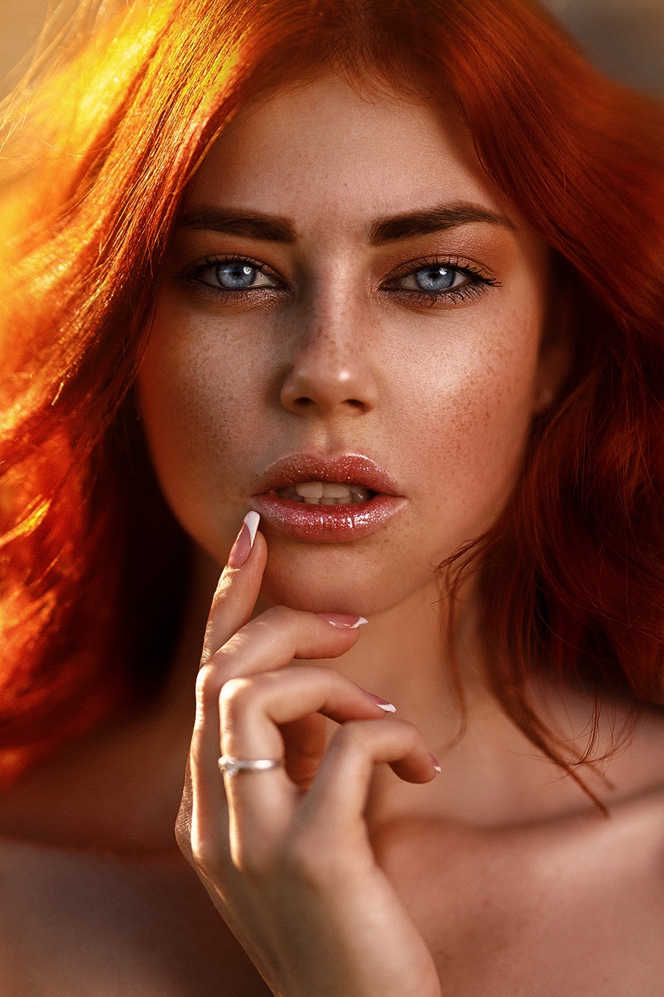Ivan Vedernikov Women Redhead Long Hair Wavy Hair Sun Rays Blue Eyes Make Up Eyeliner Lipstick Lip G 933x1400