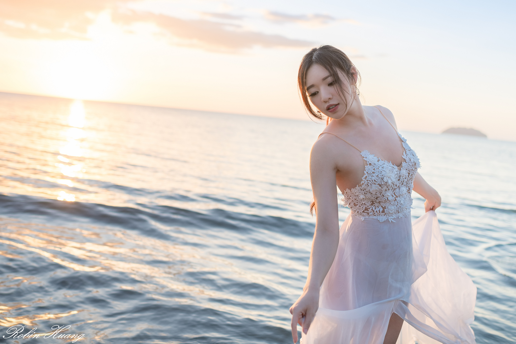 Kiki Hsieh Women Model Brunette Long Hair Ponytail Portrait Dress White Dress Sea Sky Sunset Horizon 2048x1366