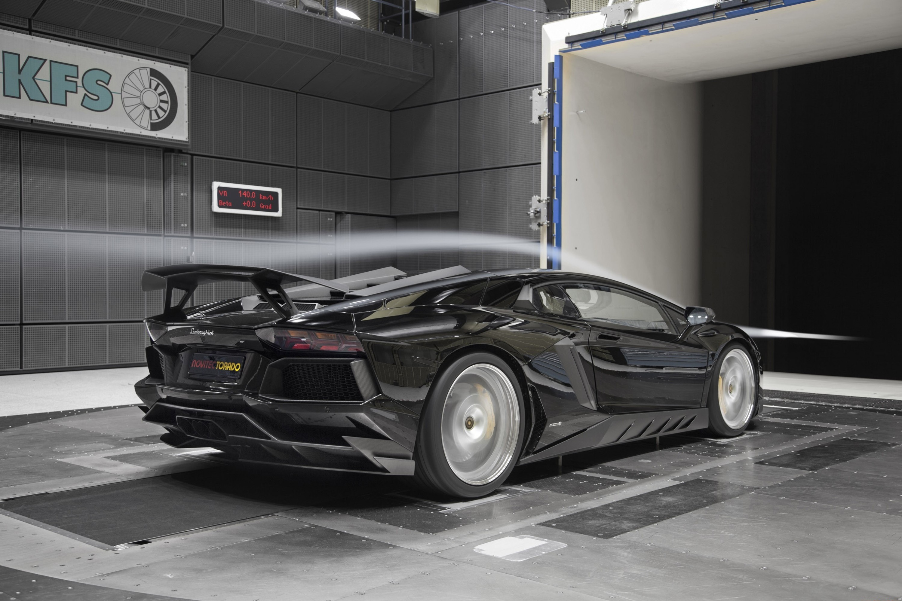 Lamborghini Torado 3000x2000
